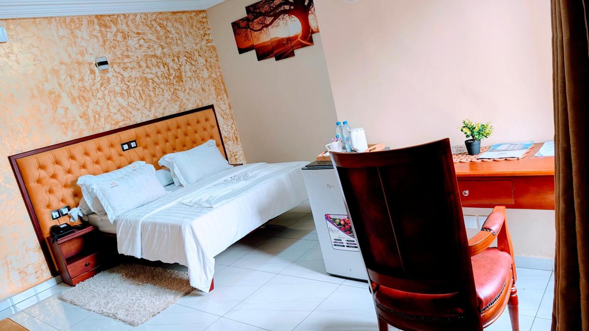 Large Double Room