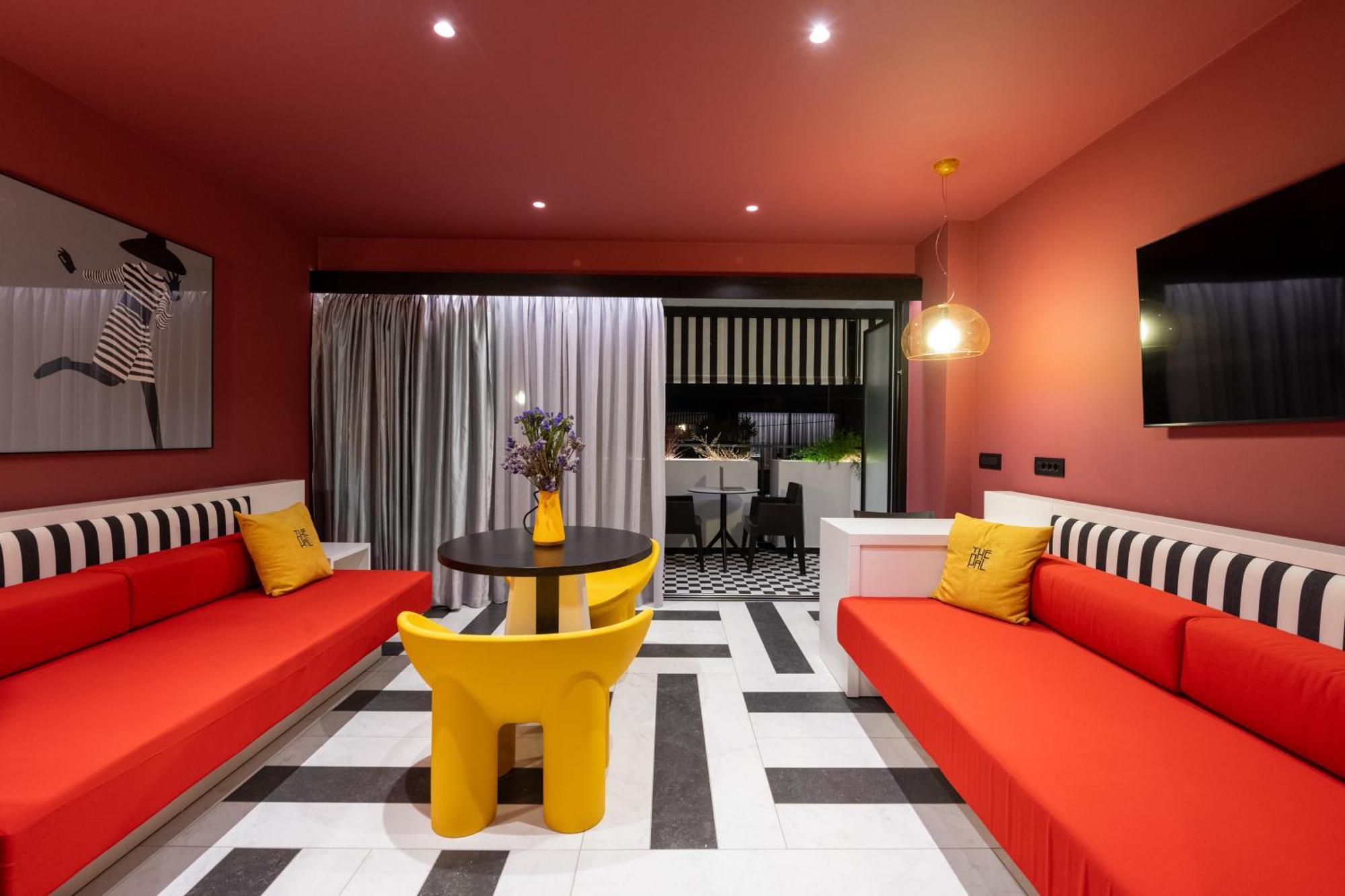 The Pal Suite,1726360385:JPEG