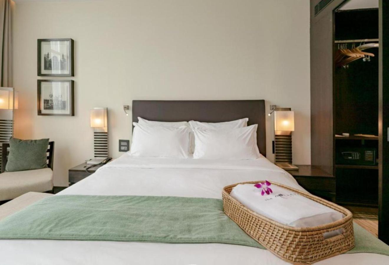 Club Myra Room on Buffet Lunch on Laundry & Airport Pick-up