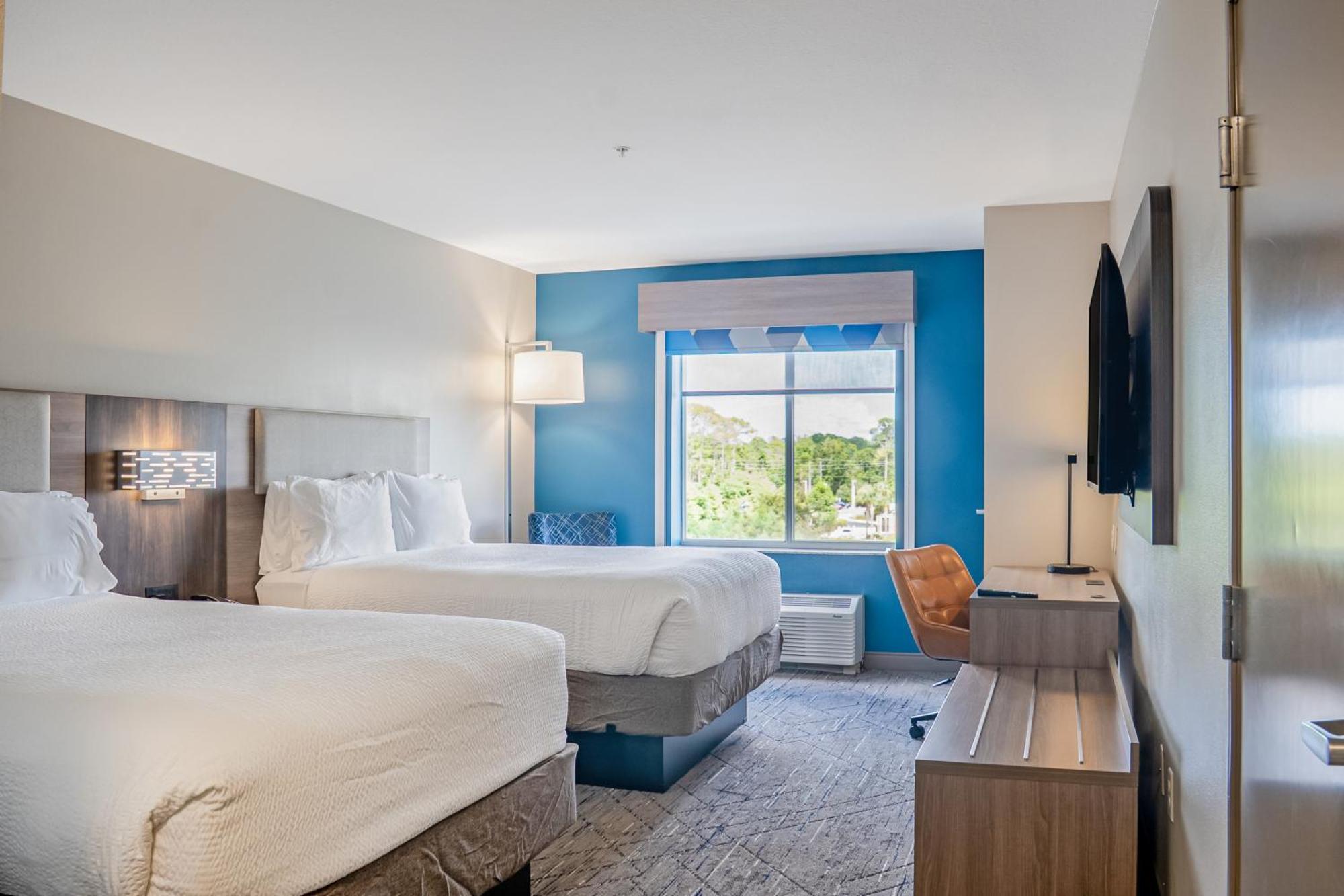 Standard Room with Two Queen Beds