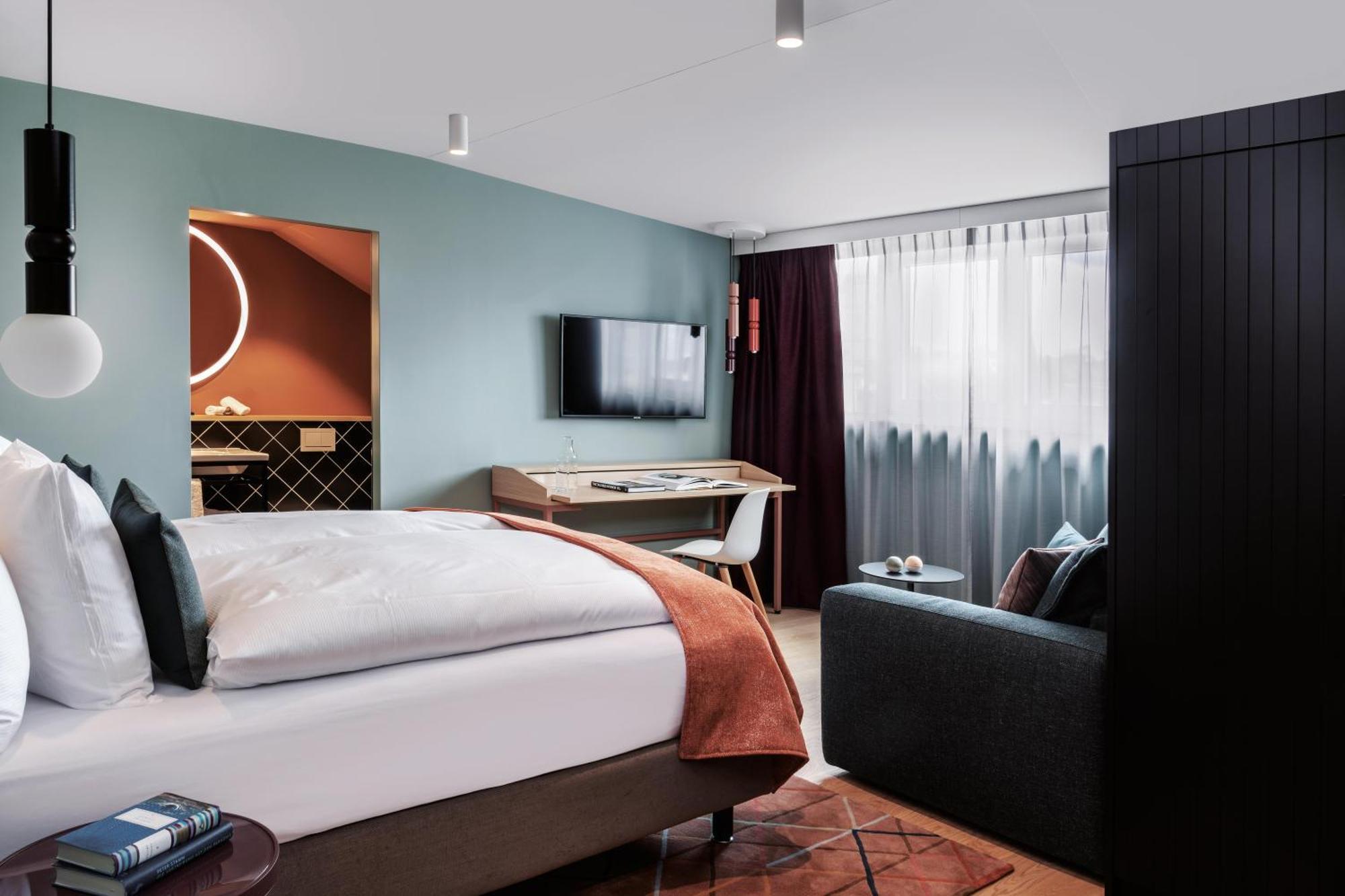 Standard King Room