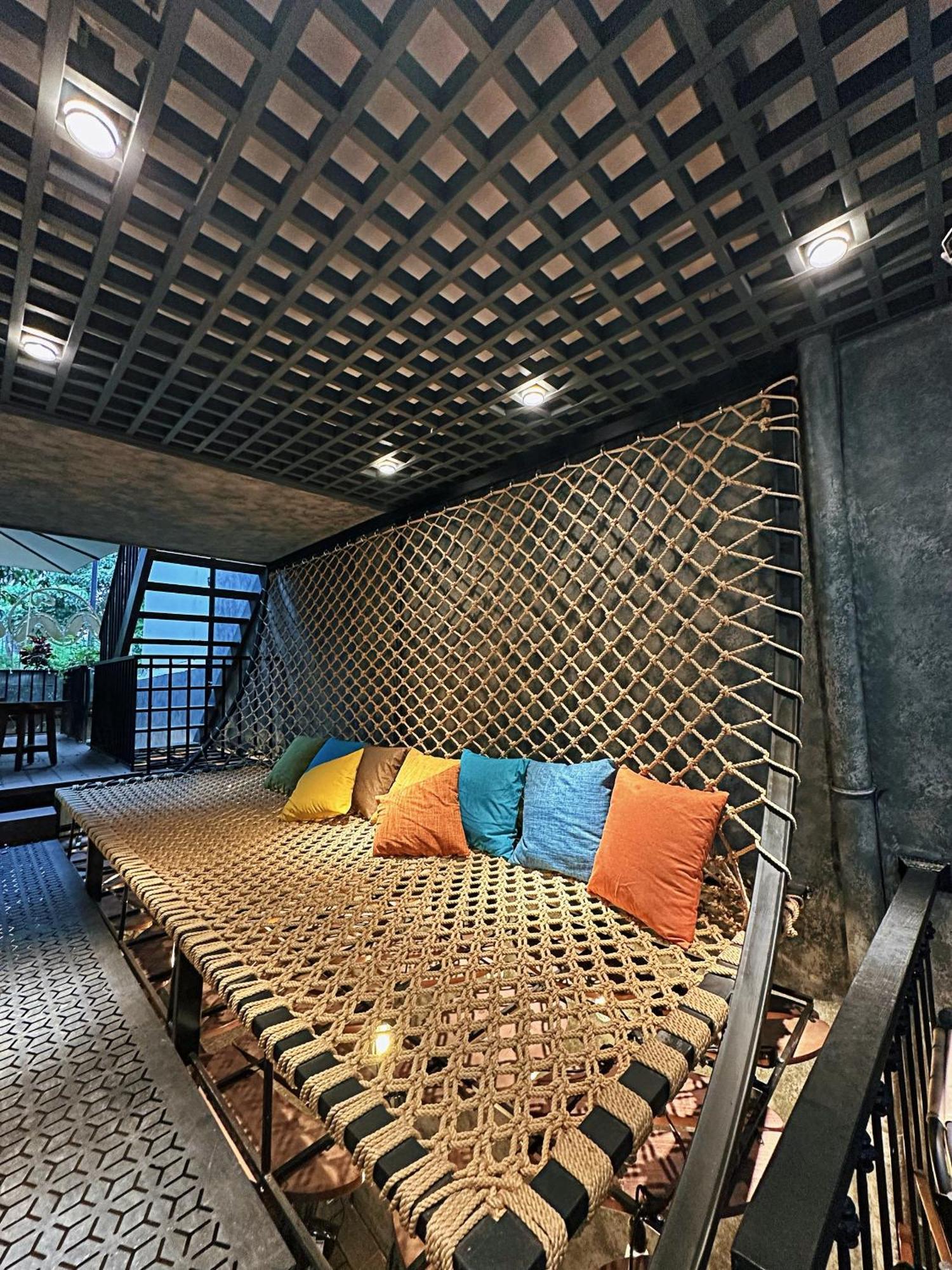 Single Bed Mixed Dormitory Room