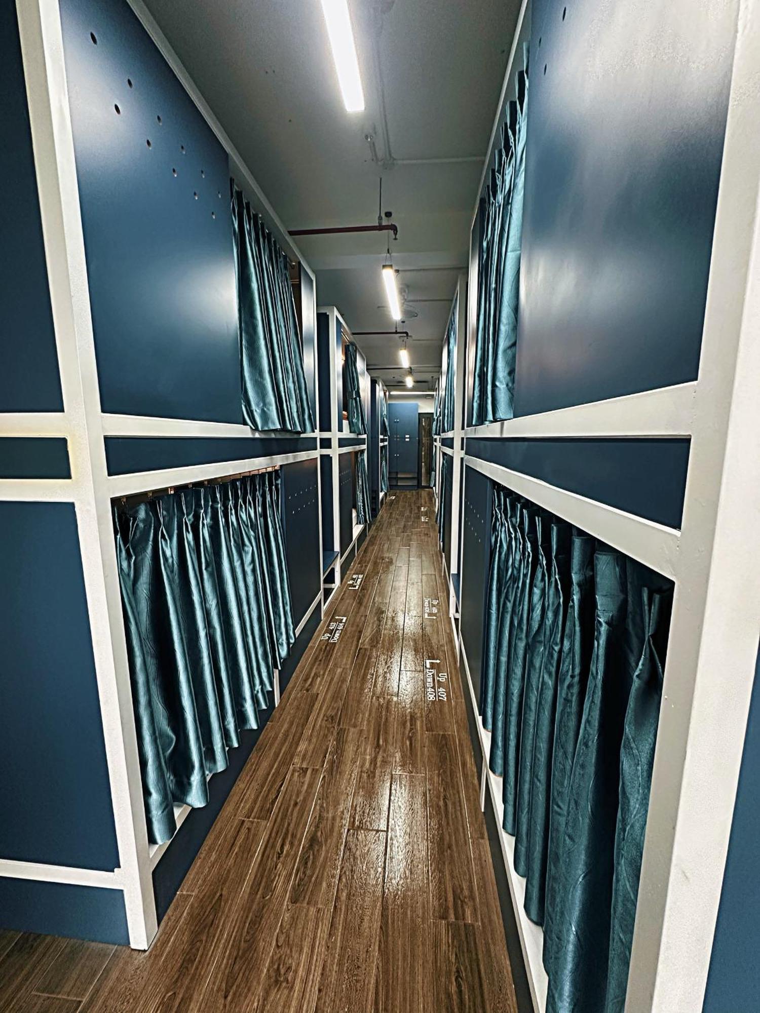 Single Bed Mixed Dormitory Room