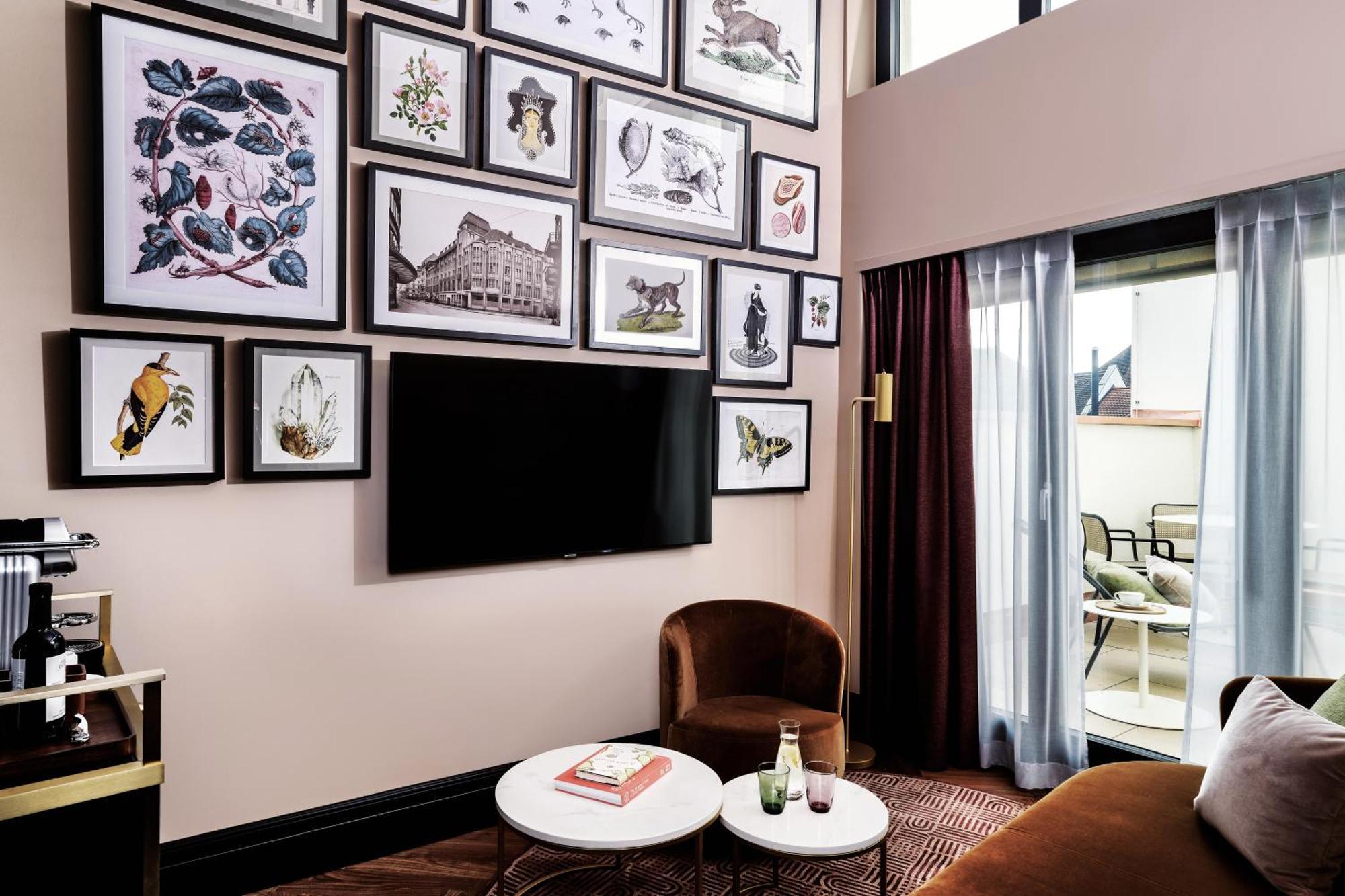 Junior Suite with Balcony