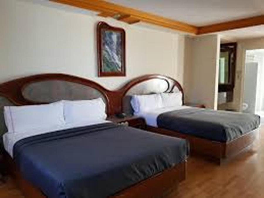 Standard Queen Room Two Queen Beds Non-Smoking