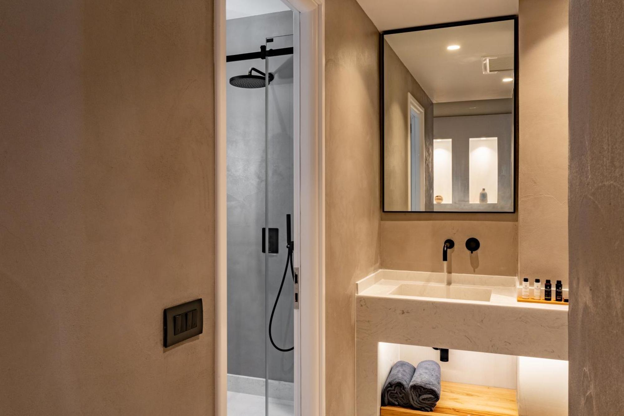 Queen Suite Spa Bath