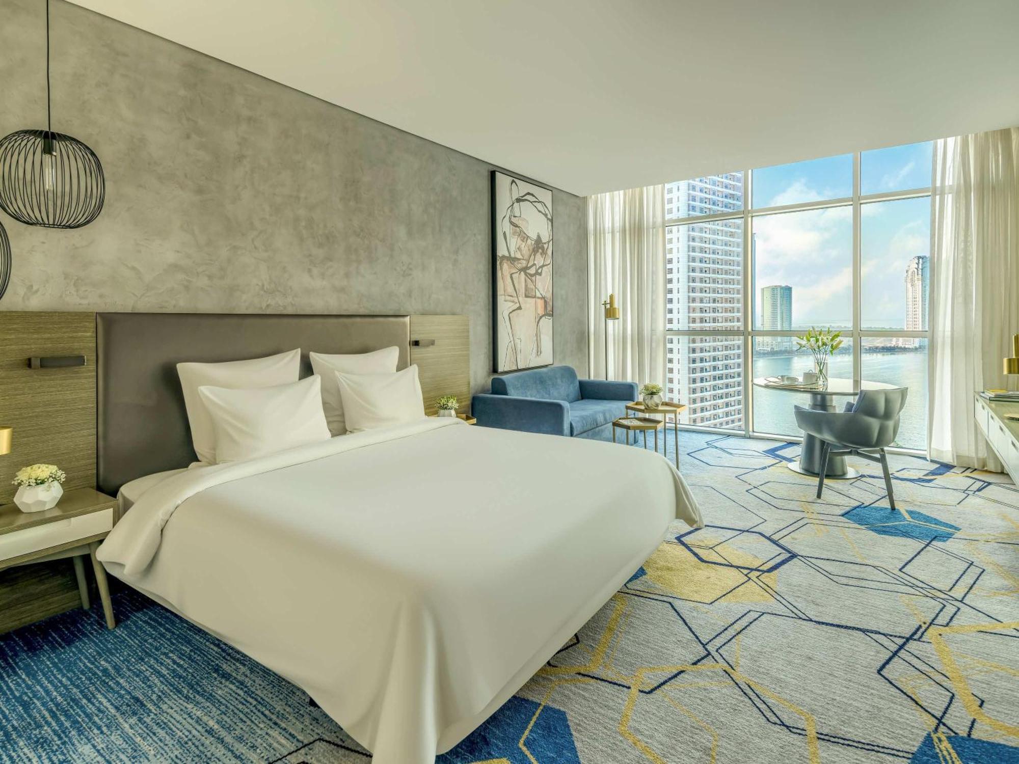 Deluxe King Room Lagoon View