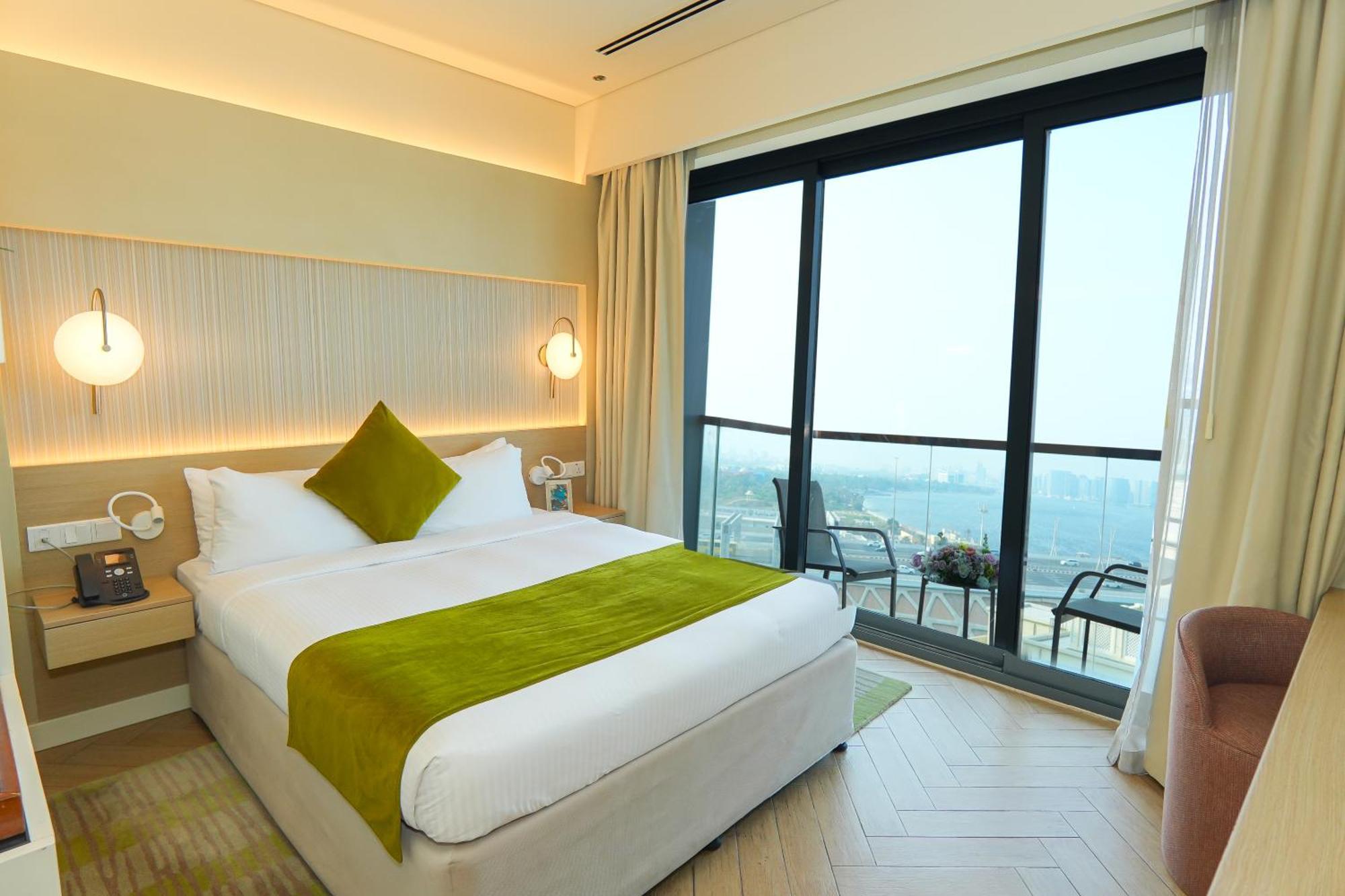 Standard Room without Balcony Main Road