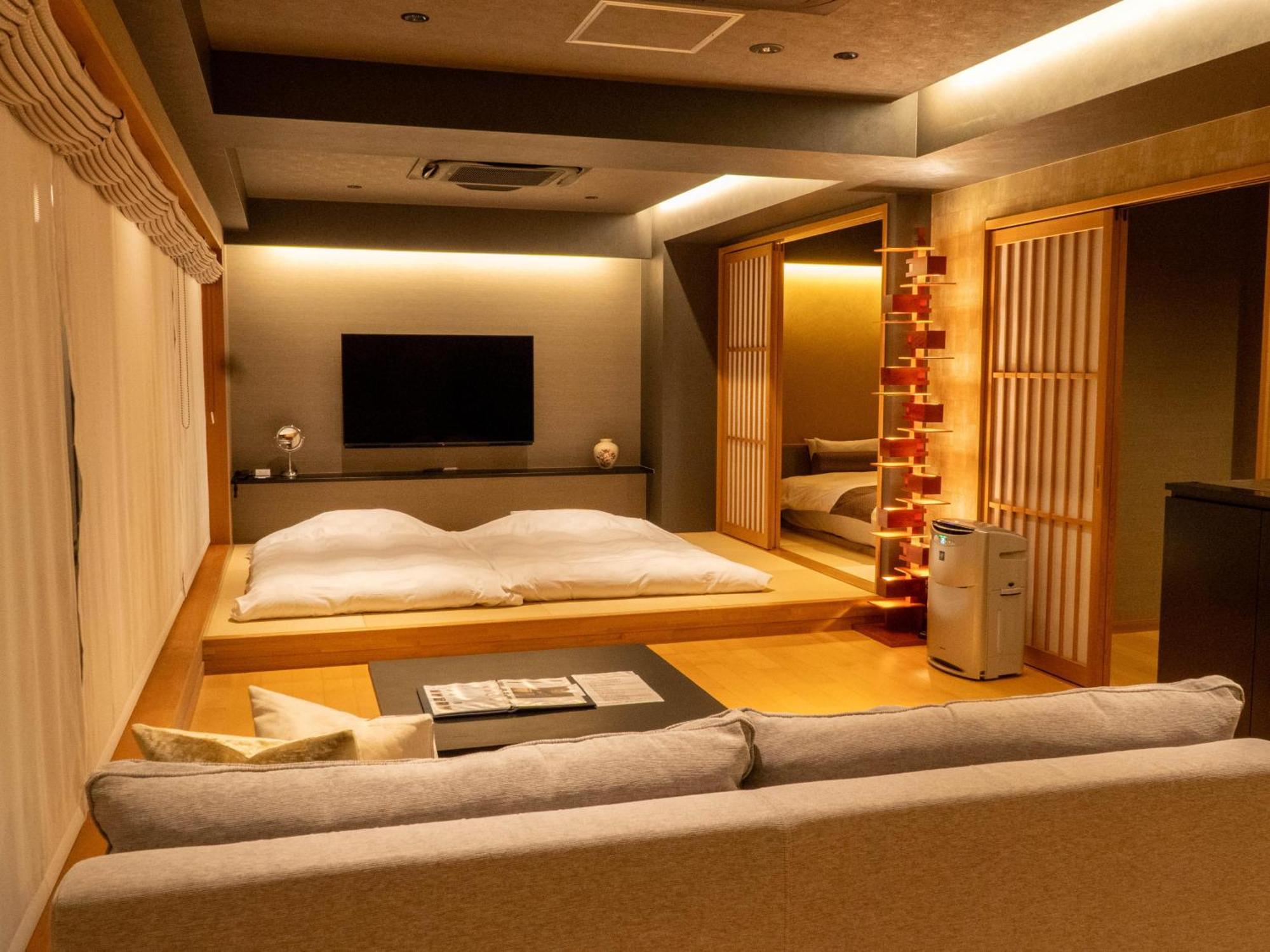 Deluxe Fourth Suite