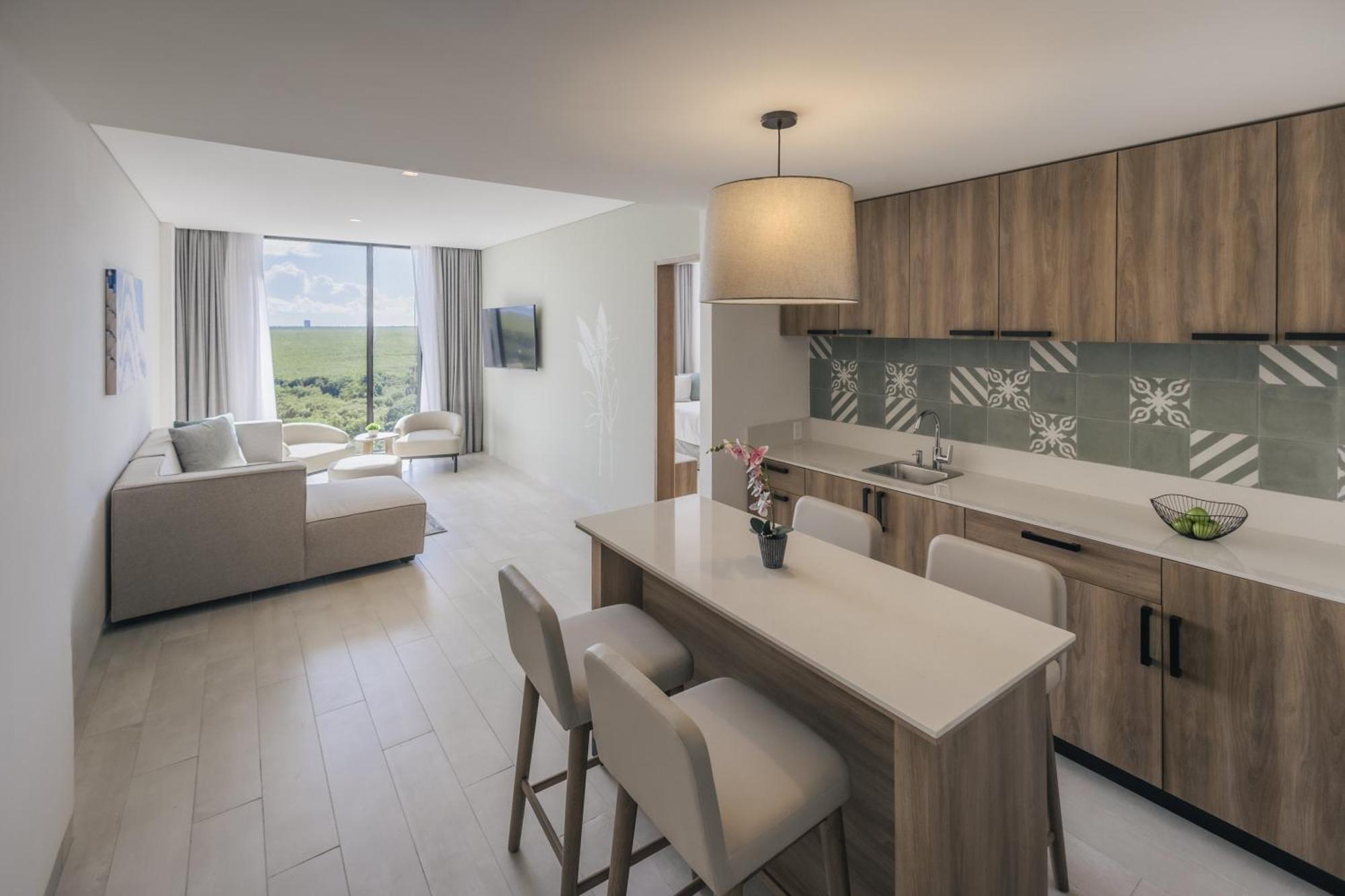 One-Bedroom King Suite,1740697514:JPEG