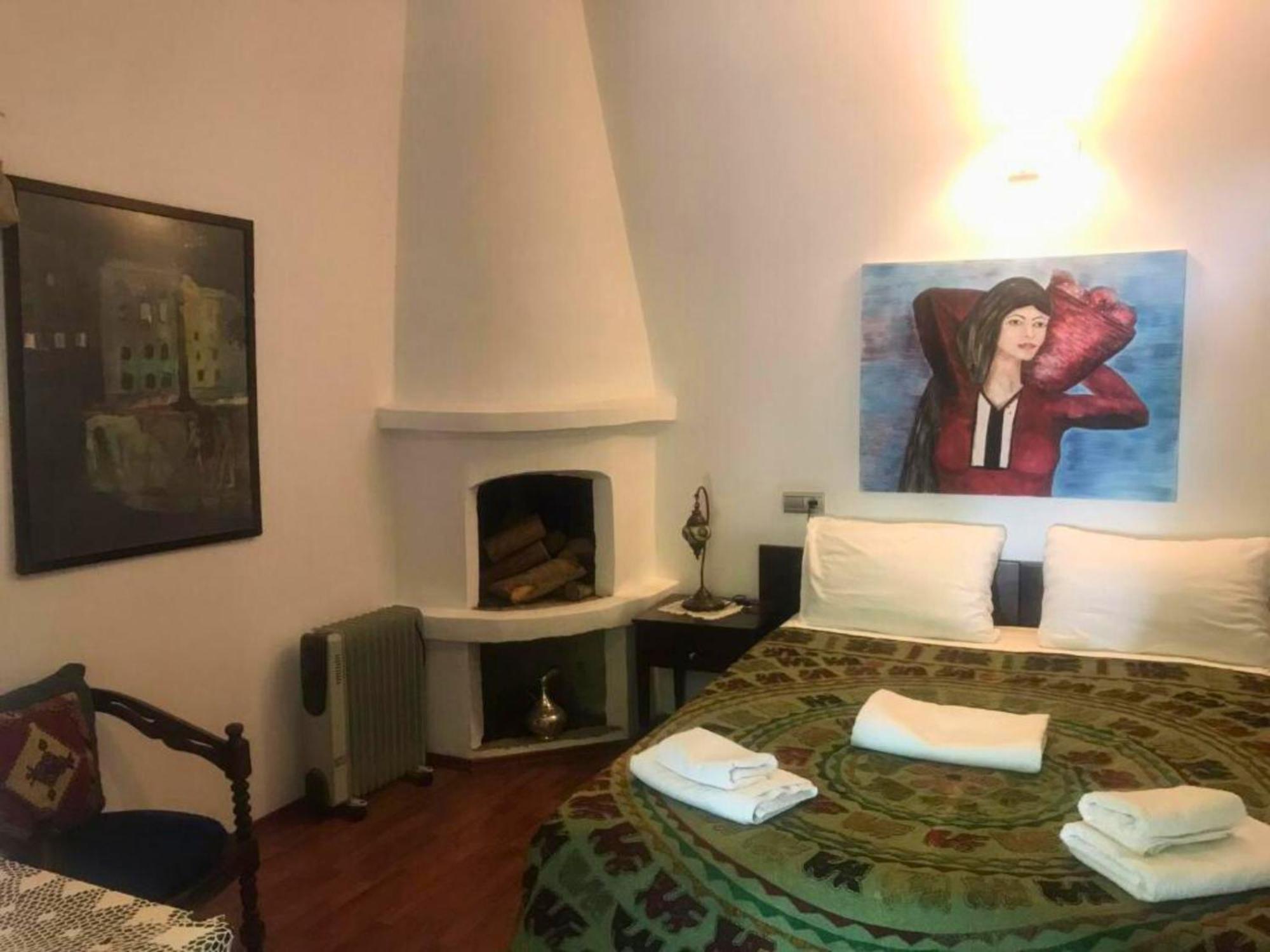 Large Double Room,1742594442:JPEG