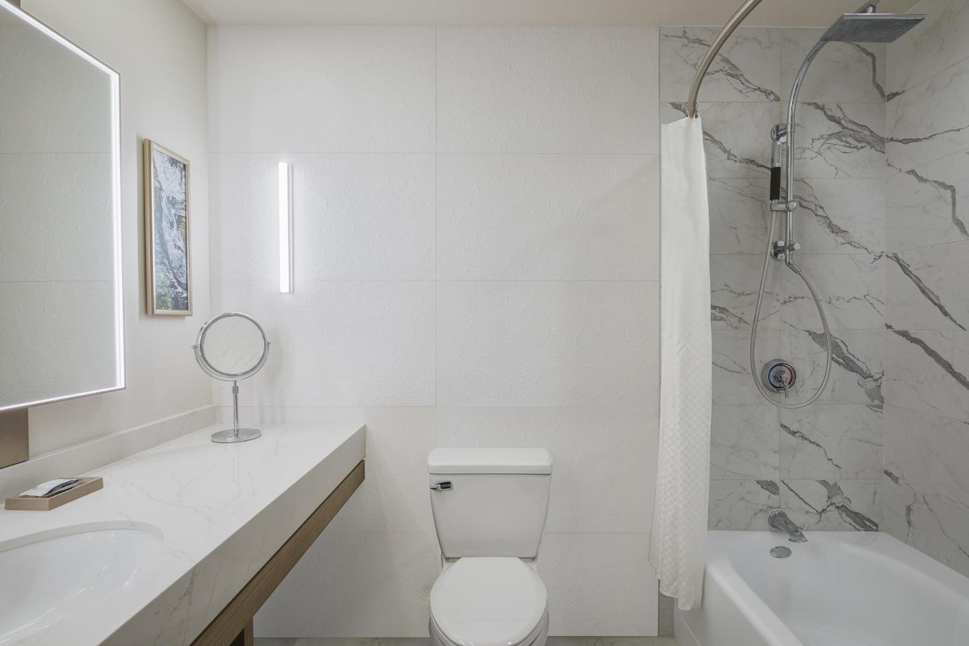 Club Level Queen Queen, Club level, Guest room, 2 Queen,1742631682:JPEG