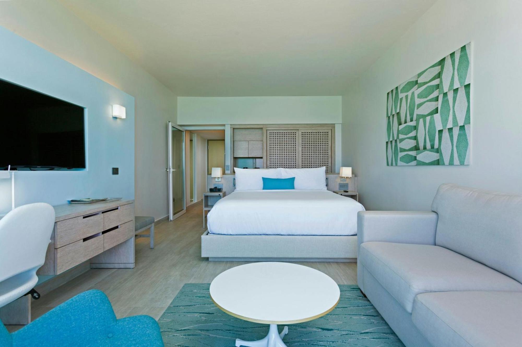 Deluxe King Room with Ocean View
