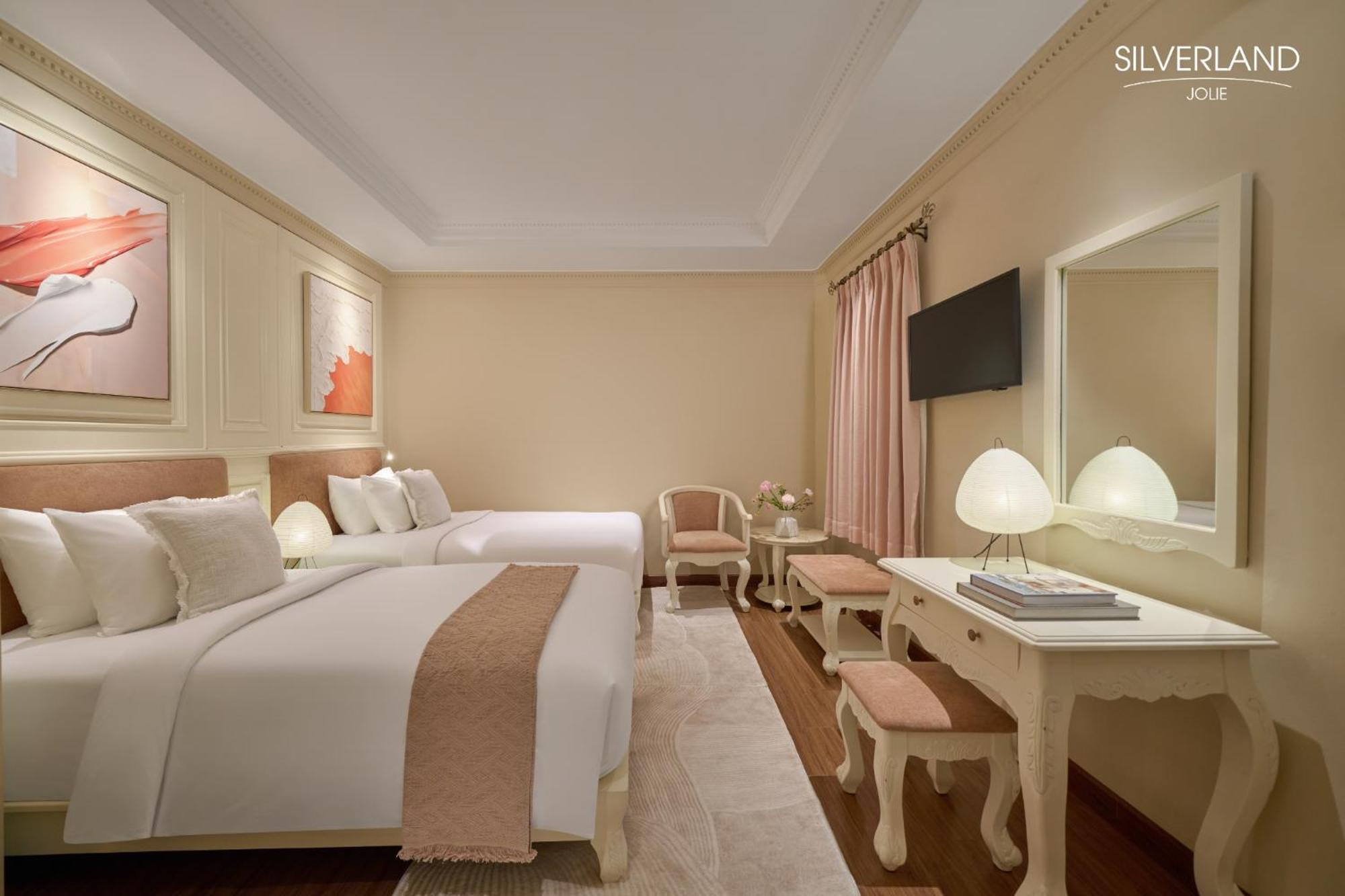 Deluxe Double or Twin Afternoon tea – No Window