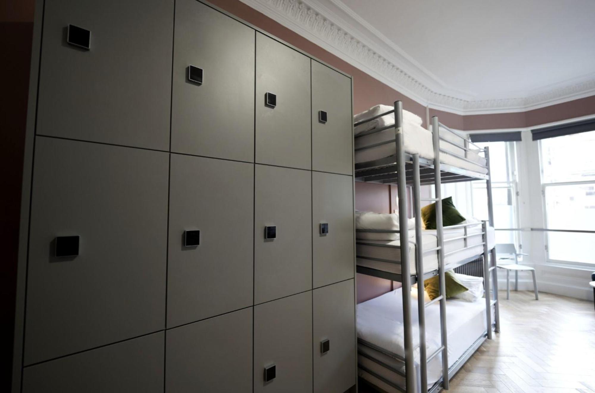 Mixed Dormitory Room