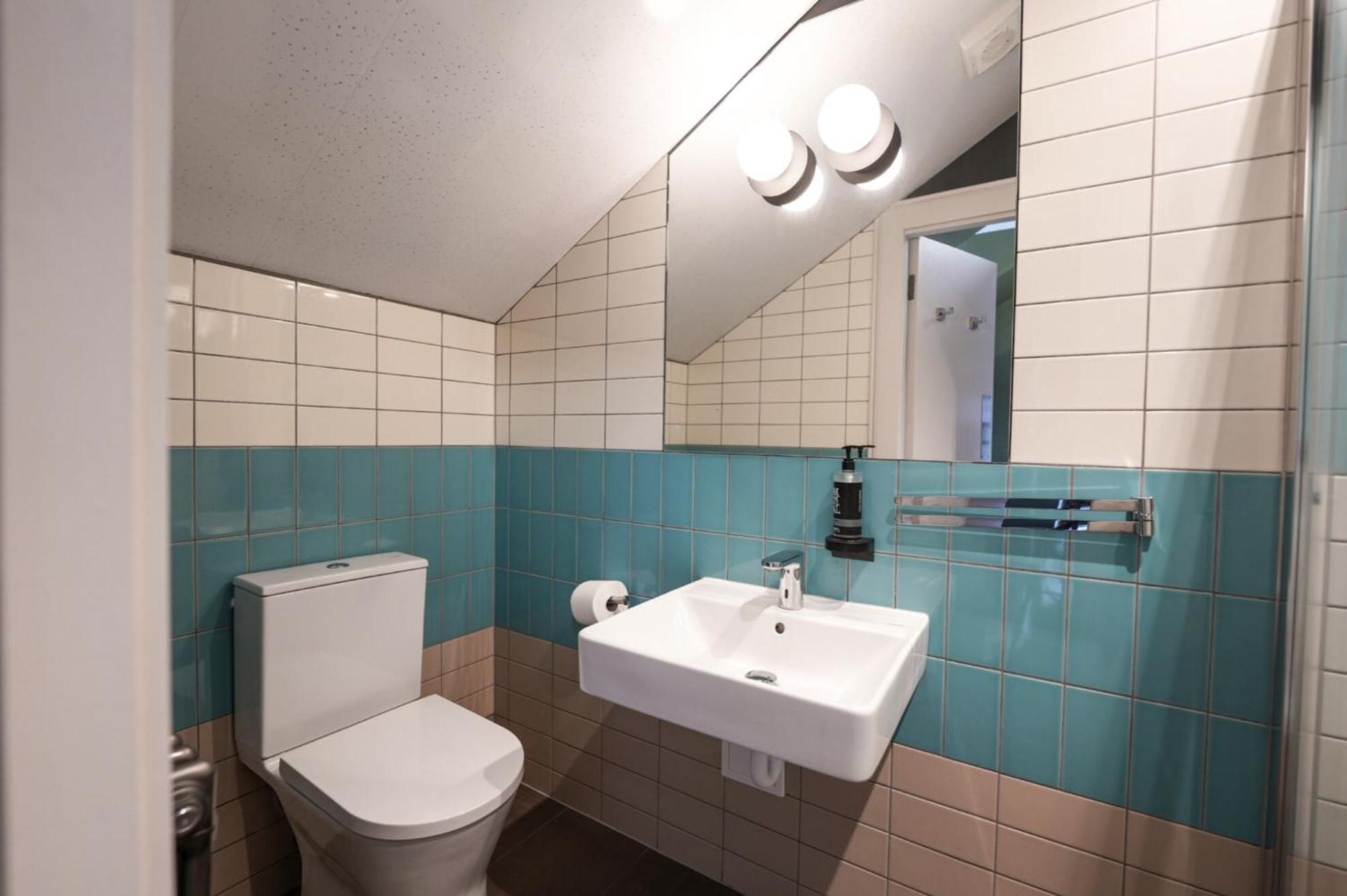 6-Bed Mixed Dormitory Room