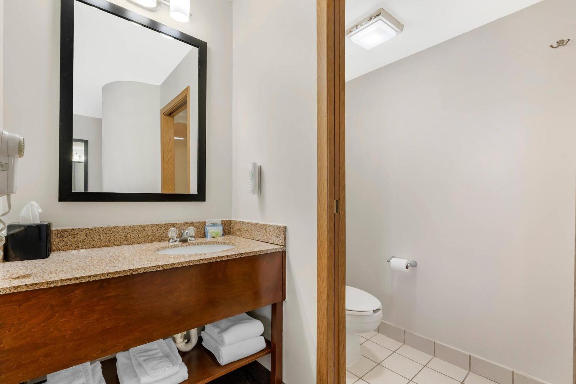 Double Room with Two Double Beds - Non-Smoking