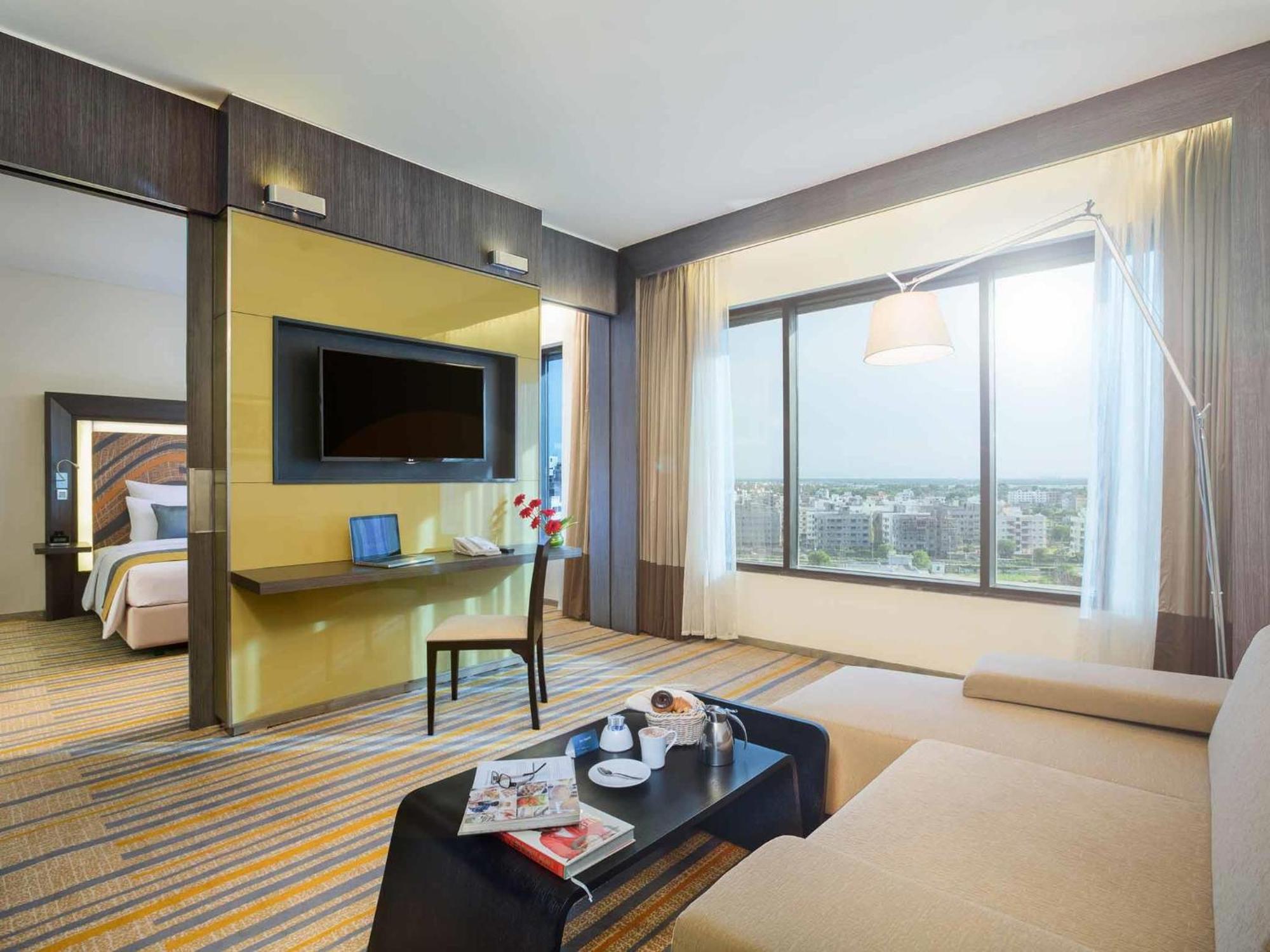 Suite Premier Lounge Access Airport transfers laundry