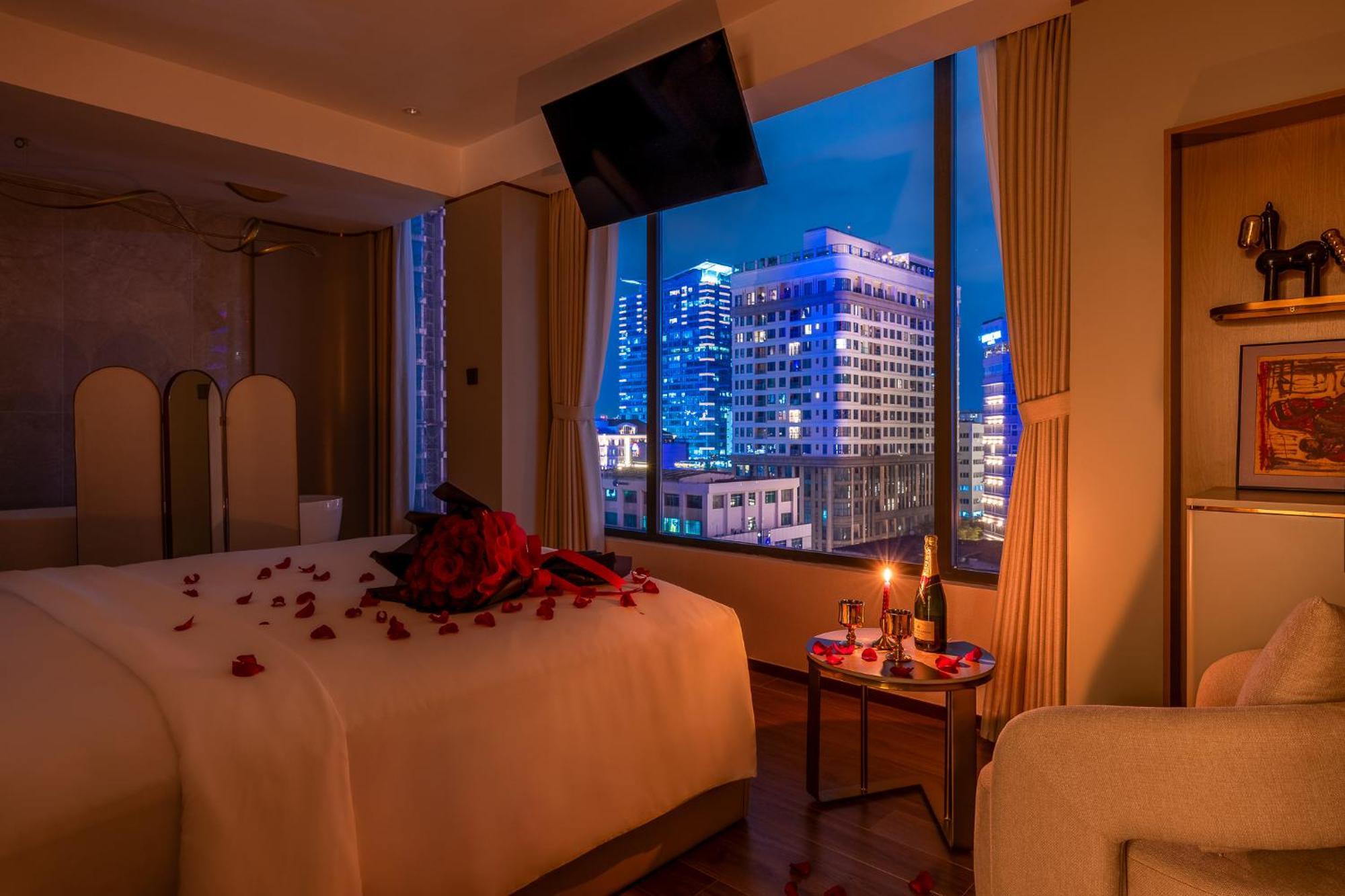 Suite Skyline City View Complimentary Afternoon Tea Laundry 3 pieces per non-accumulated