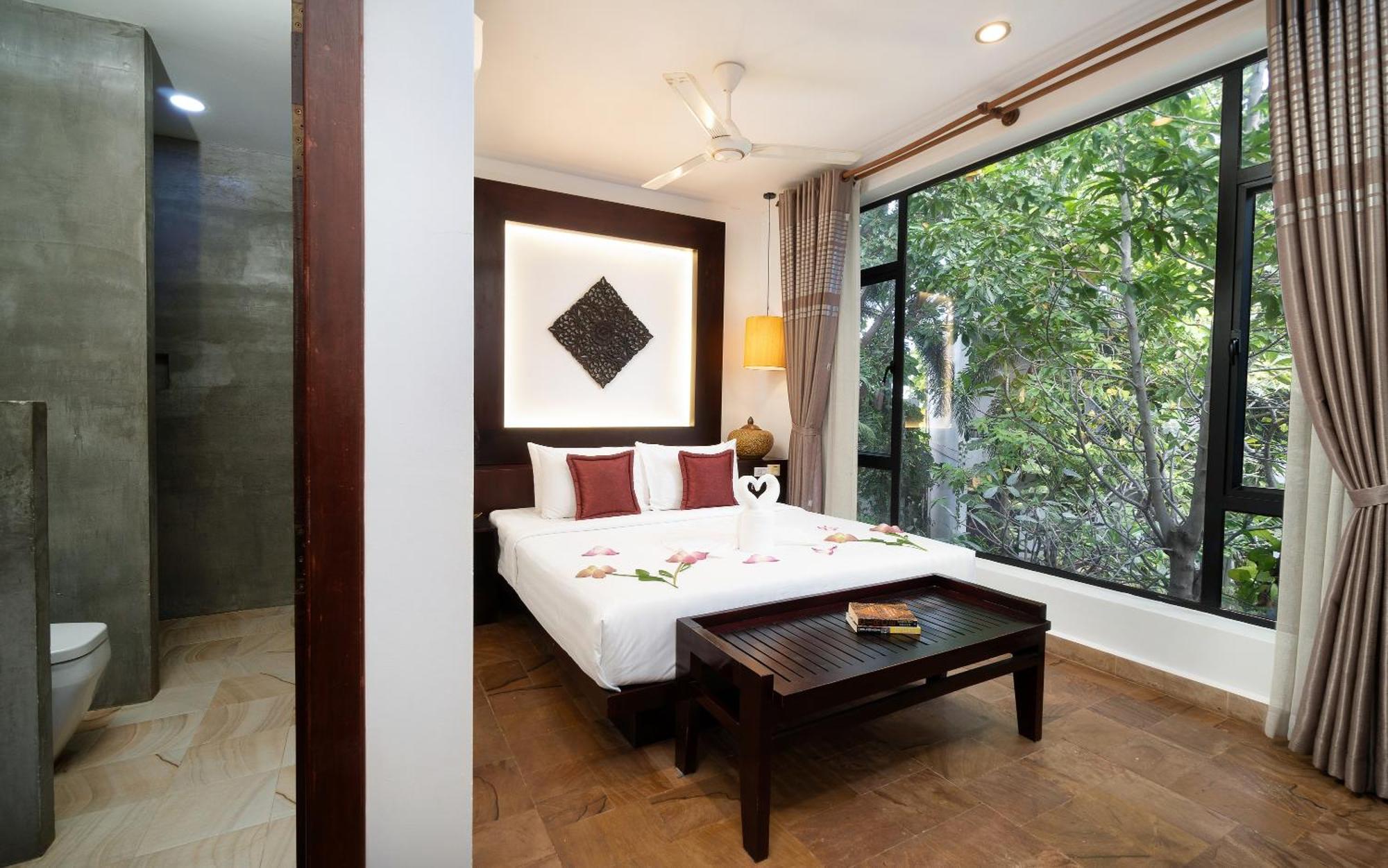 Deluxe Double Room Pool View Pick Up