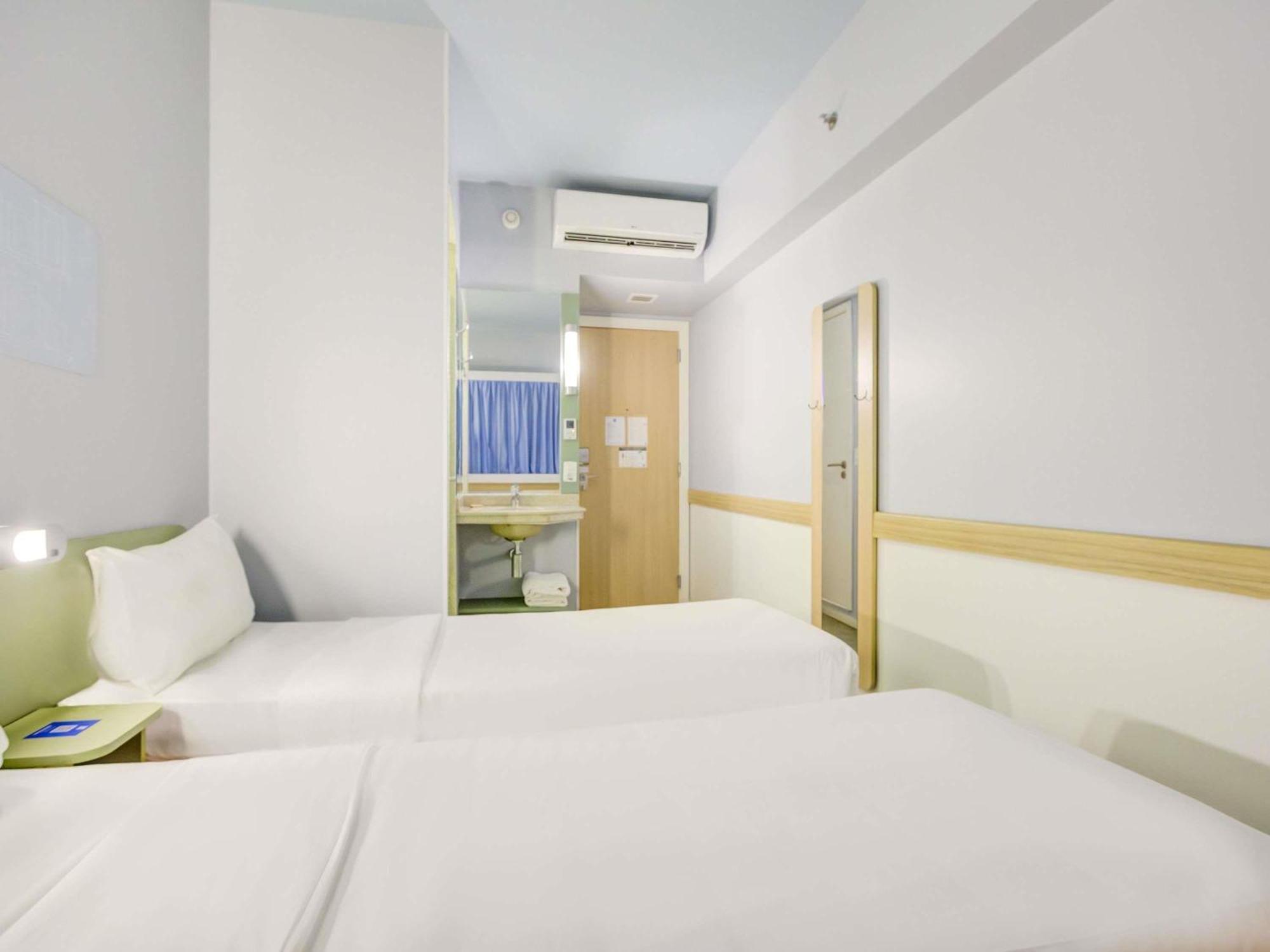 Standard Apartment Two Single Beds