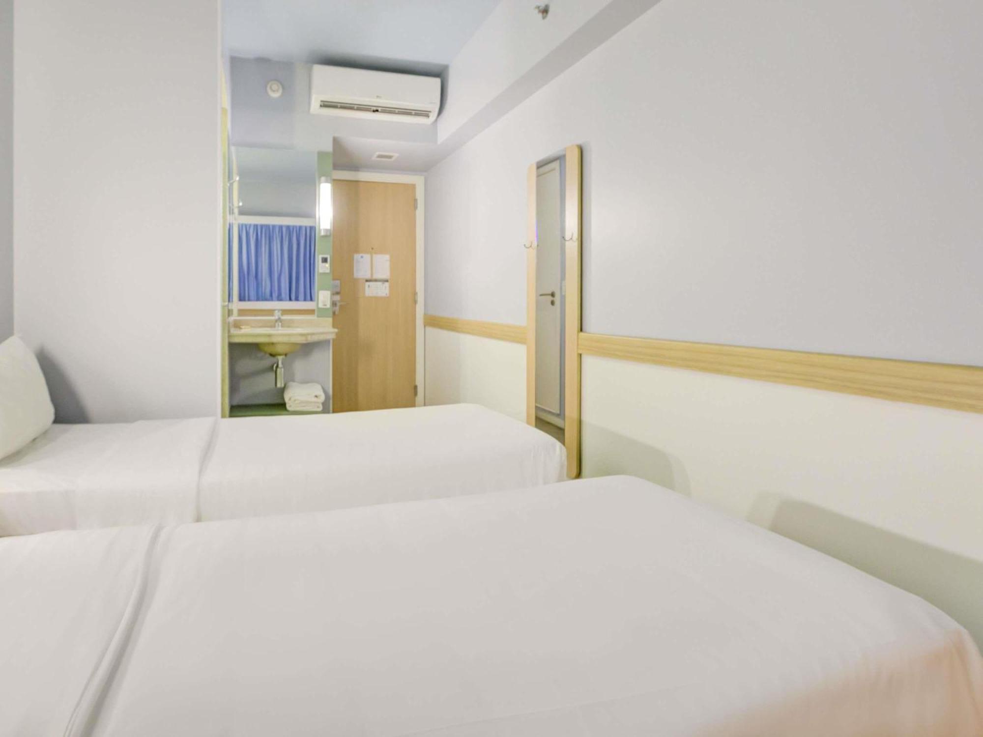 Standard Apartment Two Single Beds