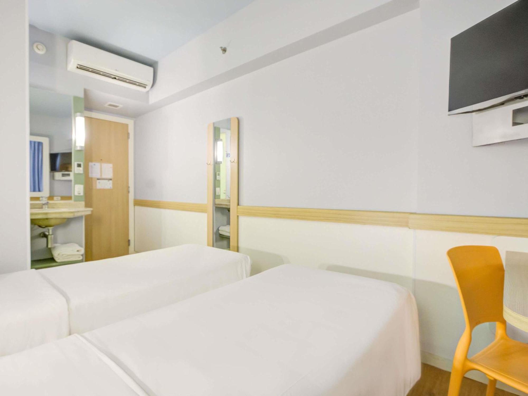 Standard Apartment Two Single Beds