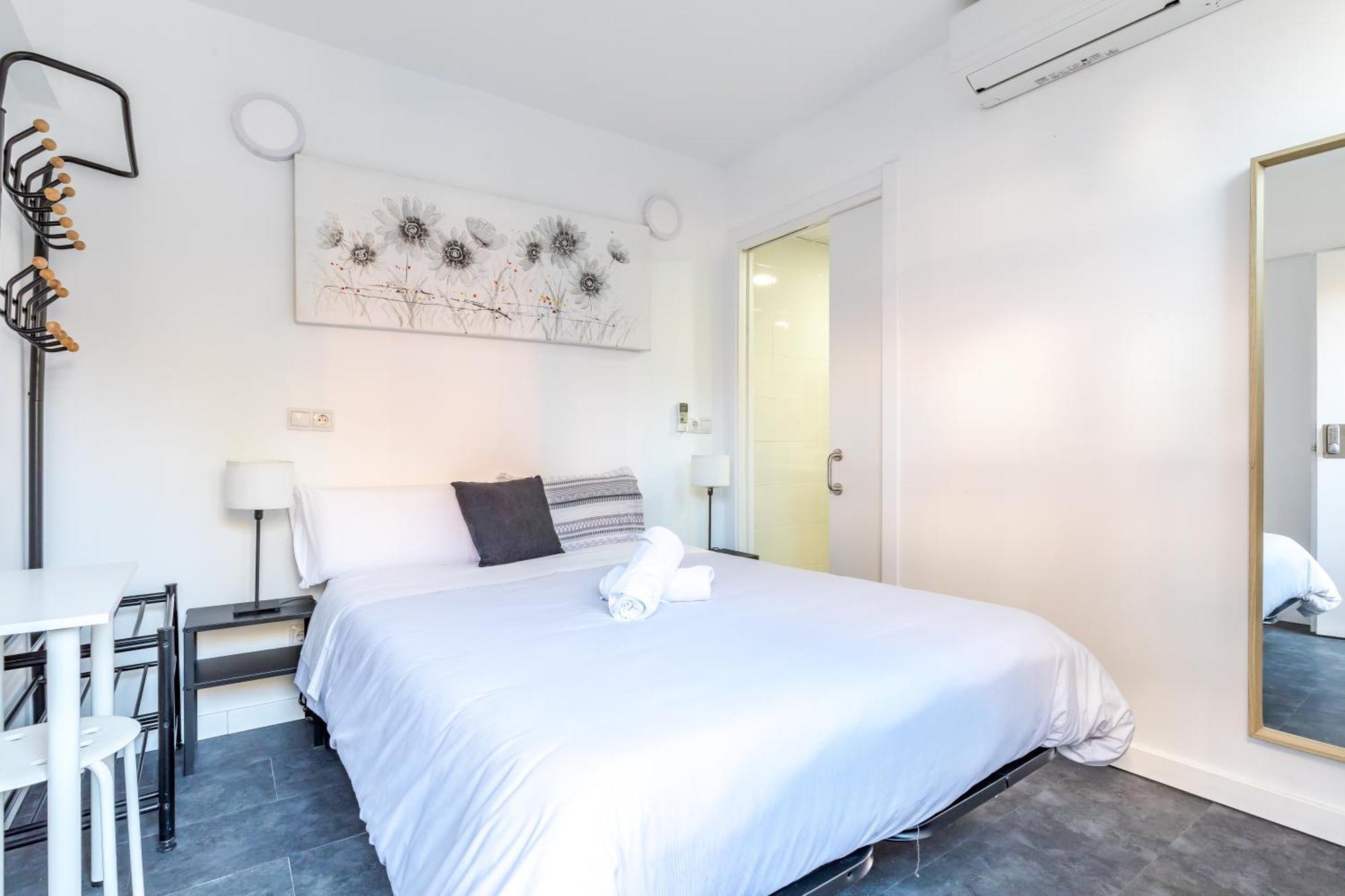 Double Room Private Bathroom