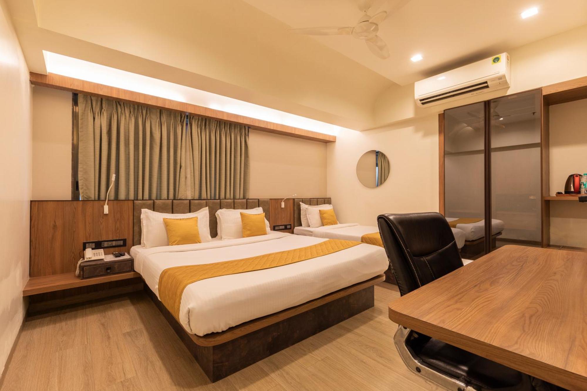Superior Triple Room