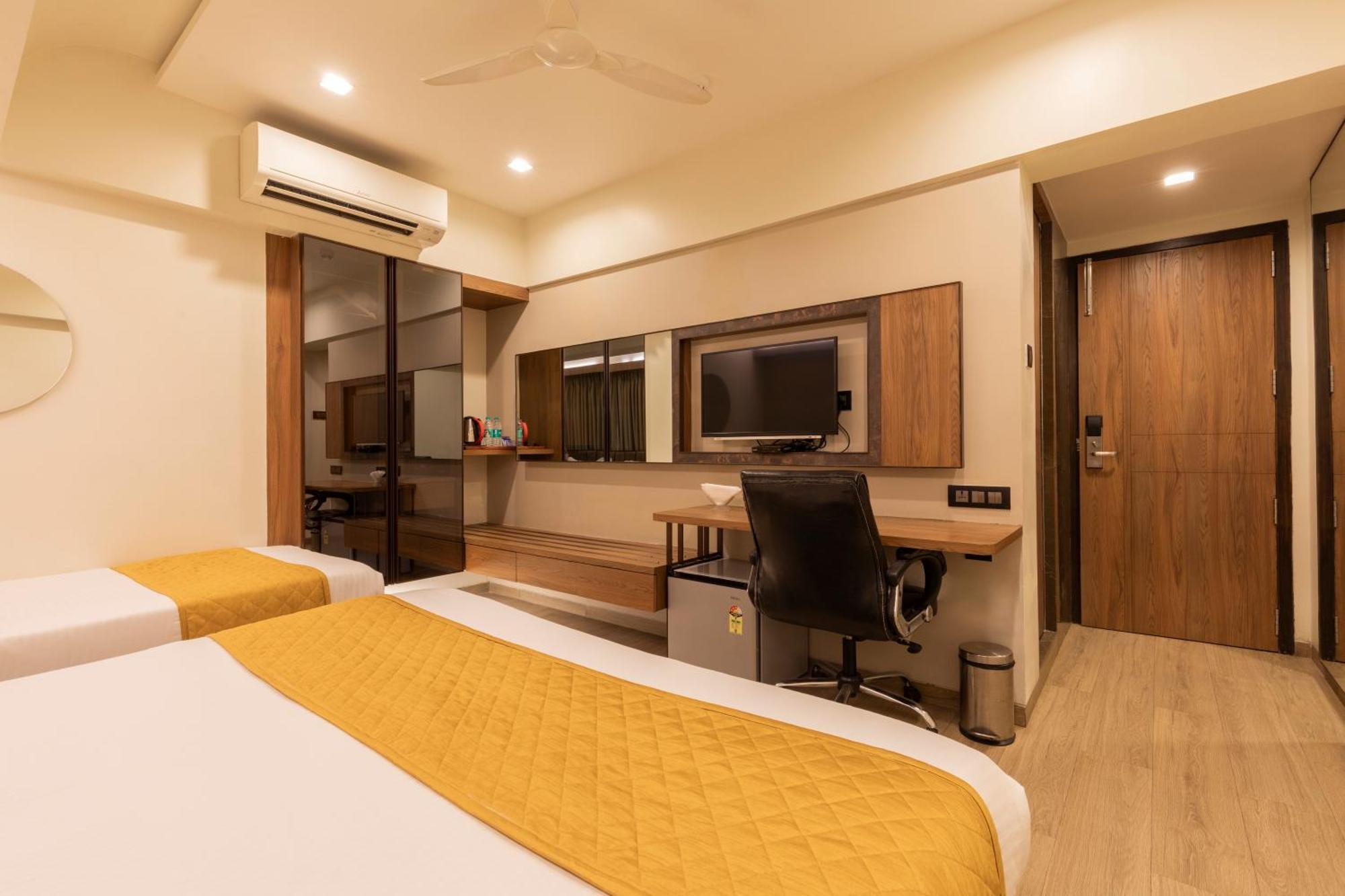 Superior Triple Room
