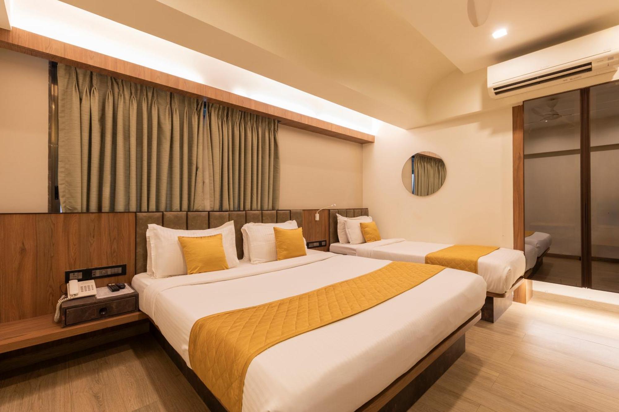 Superior Triple Room