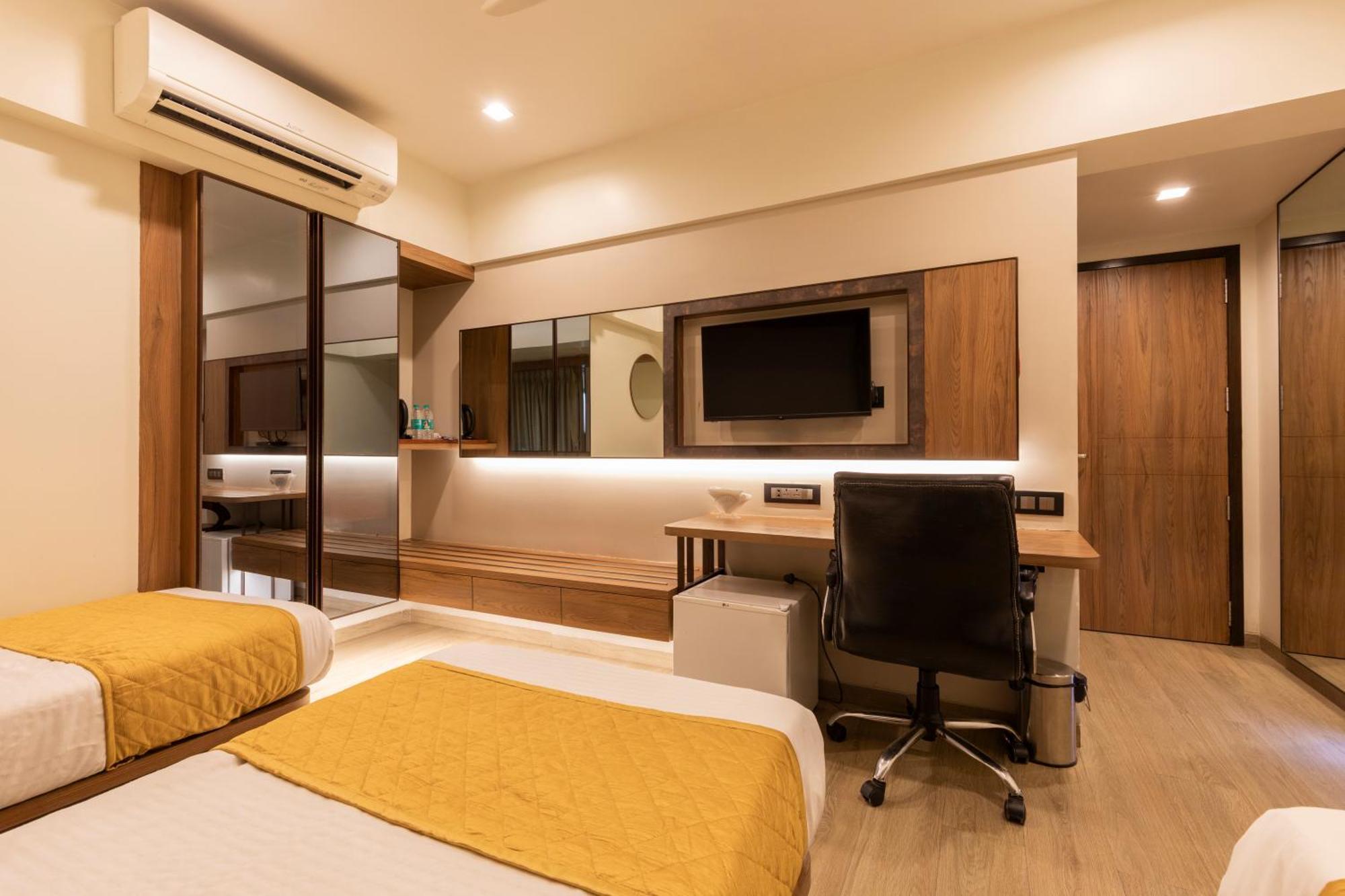Superior Triple Room