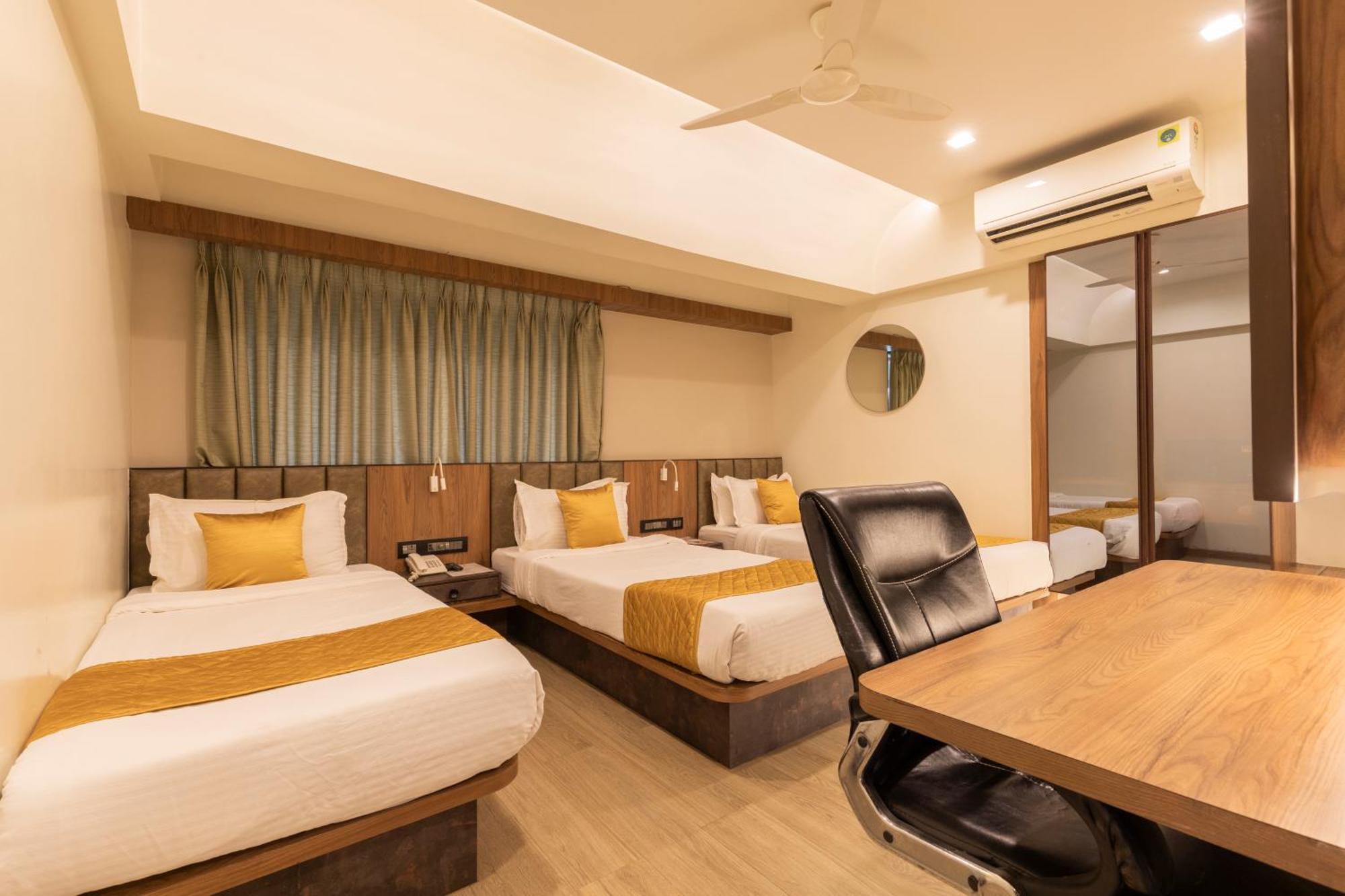 Superior Triple Room