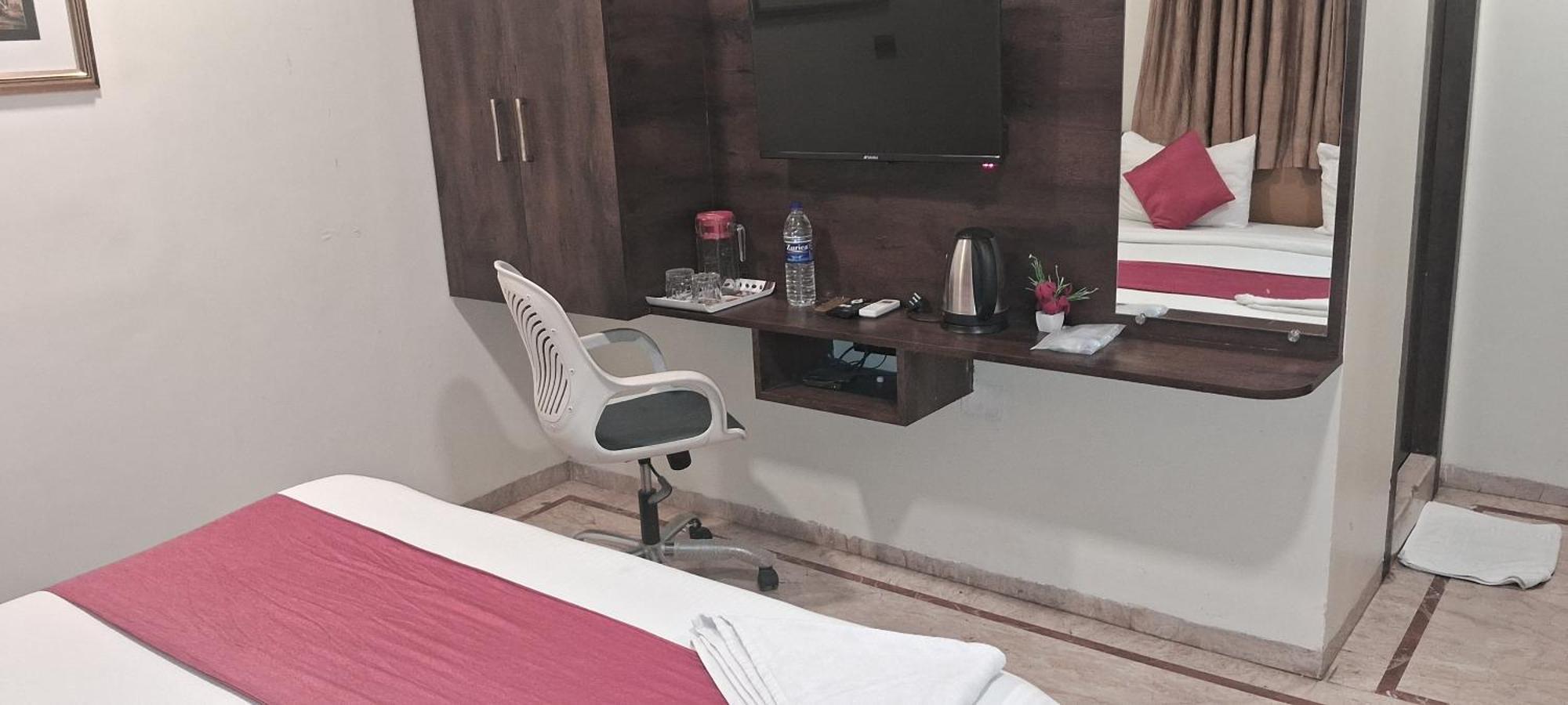 Standard King Room