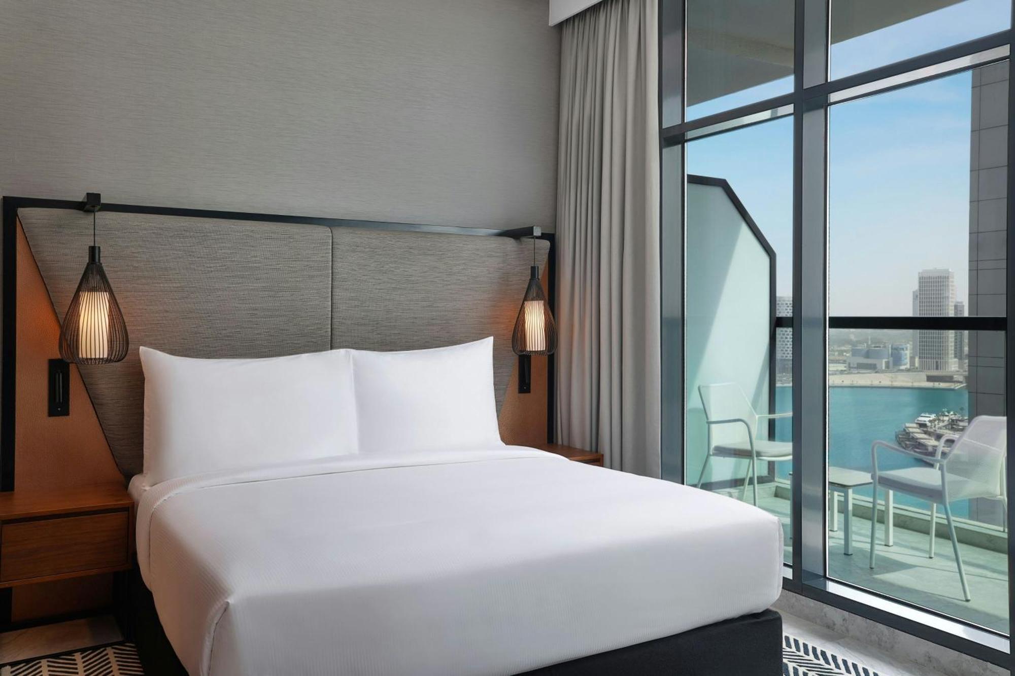 One-Bedroom Executive King Suite Balcony