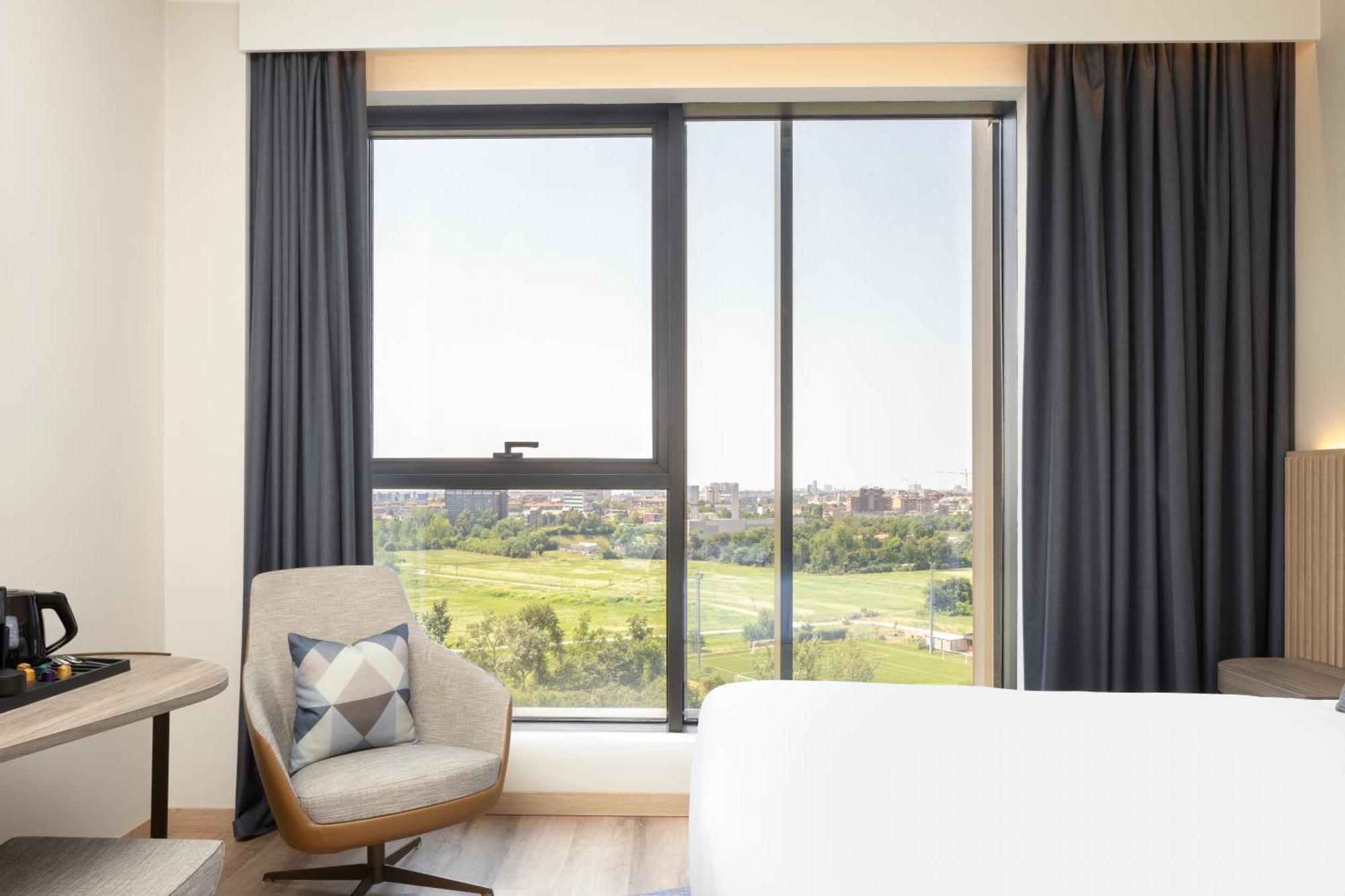 Standard King Room