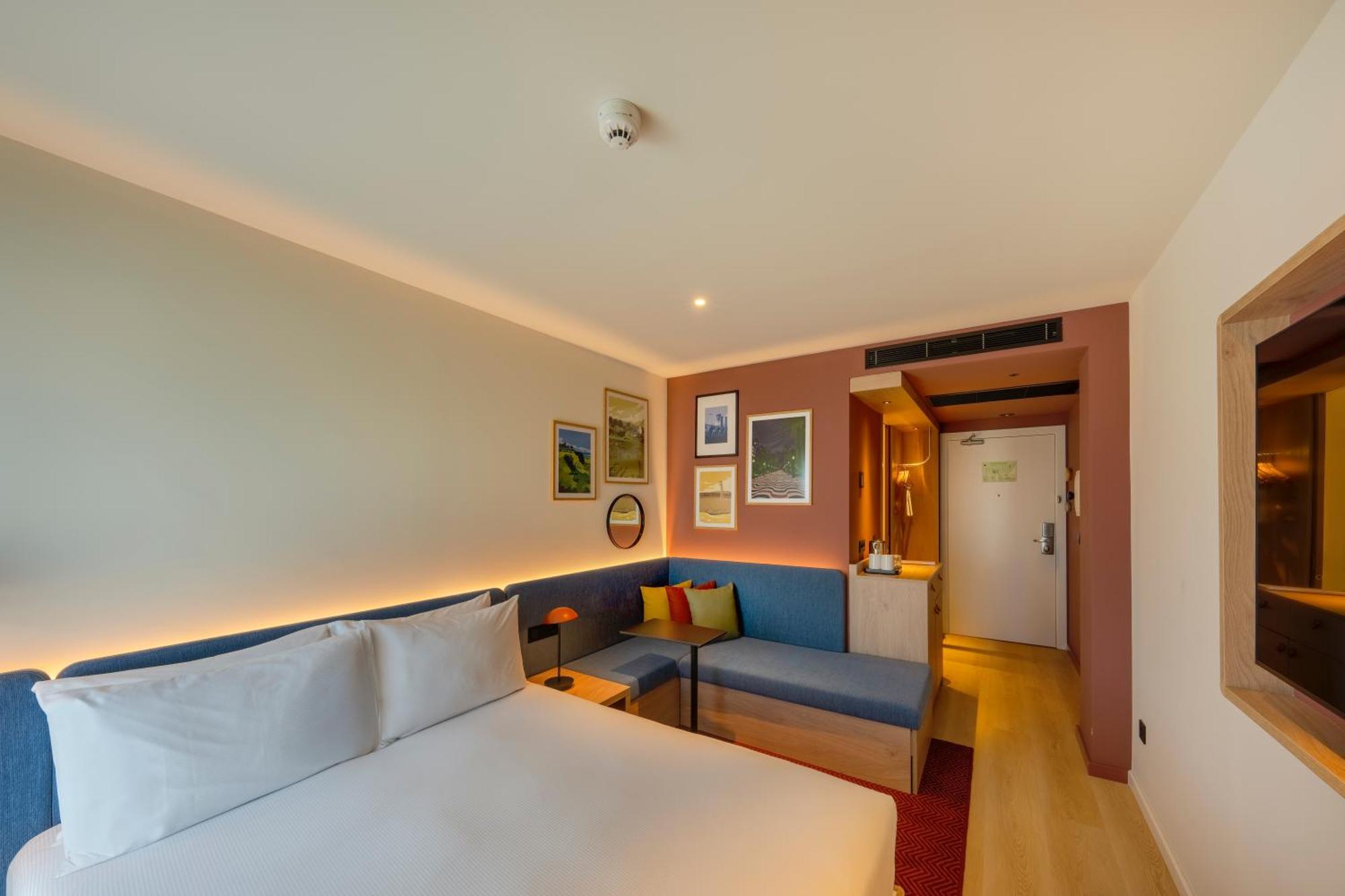 Queen Room
