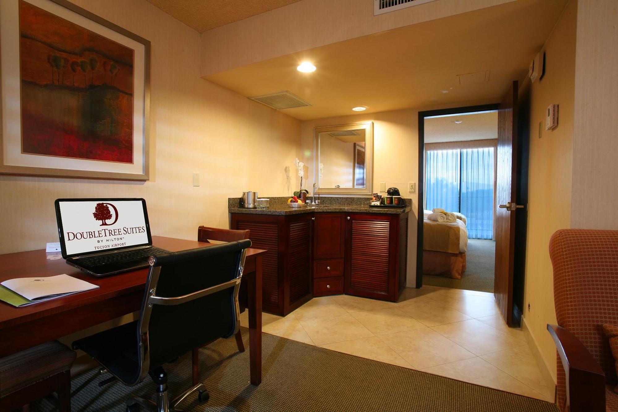 One-Bedroom King Suite Sofa Bed Non-Smoking