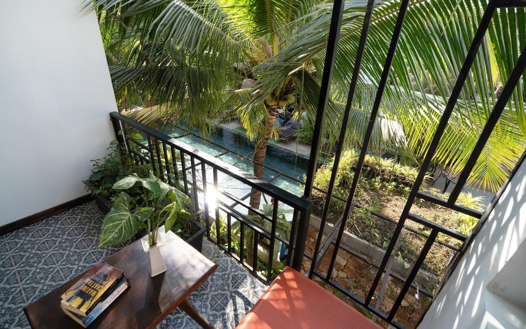 Junior Suite Balcony Pool View Pickup