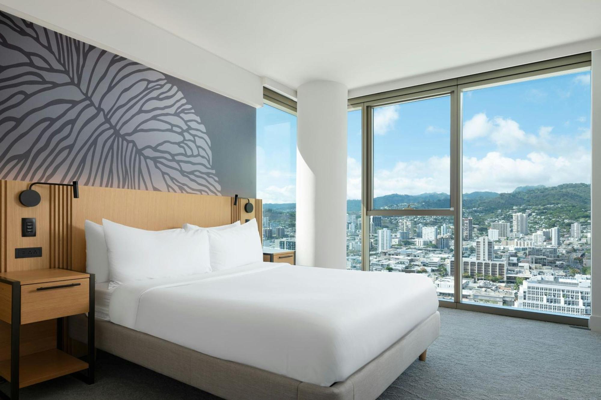 One-Bedroom King Suite Sofa Bed Mountain View Hearing Accessible