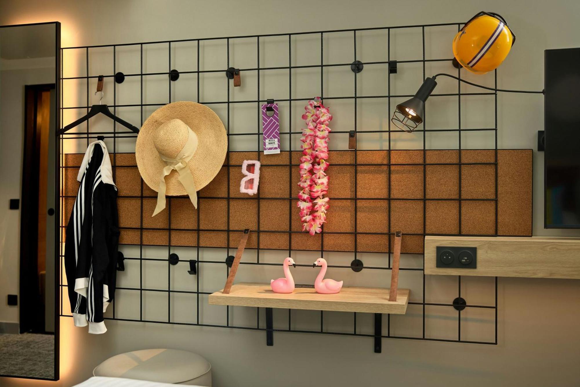 Moxy Twin Room