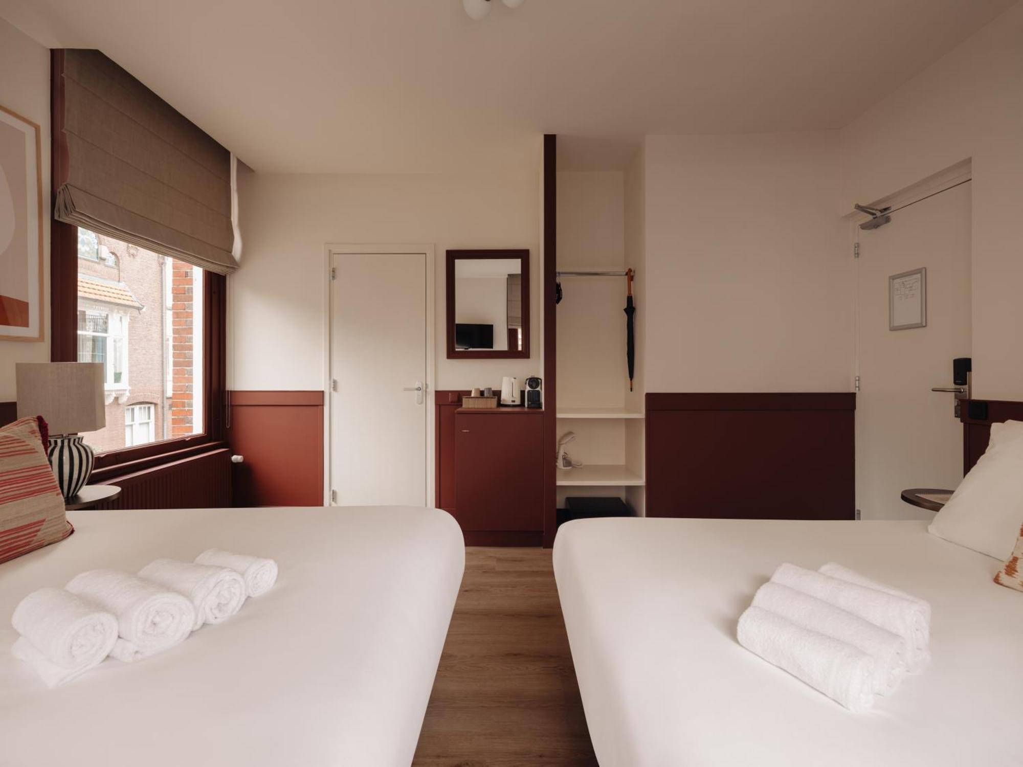 Deluxe Quad Room