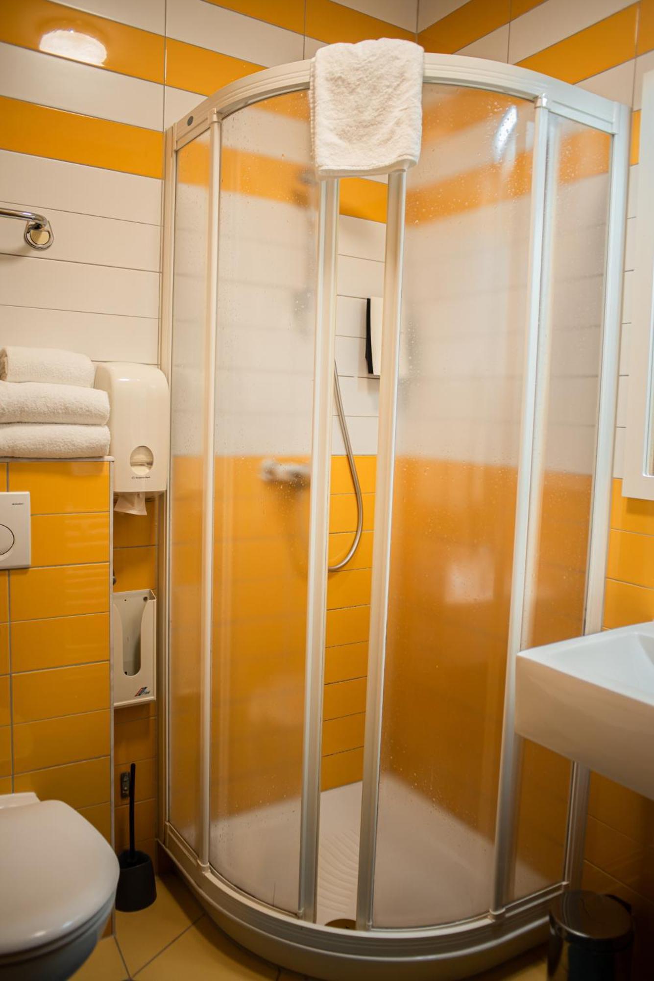 Standard Triple Room,1756533617:JPEG