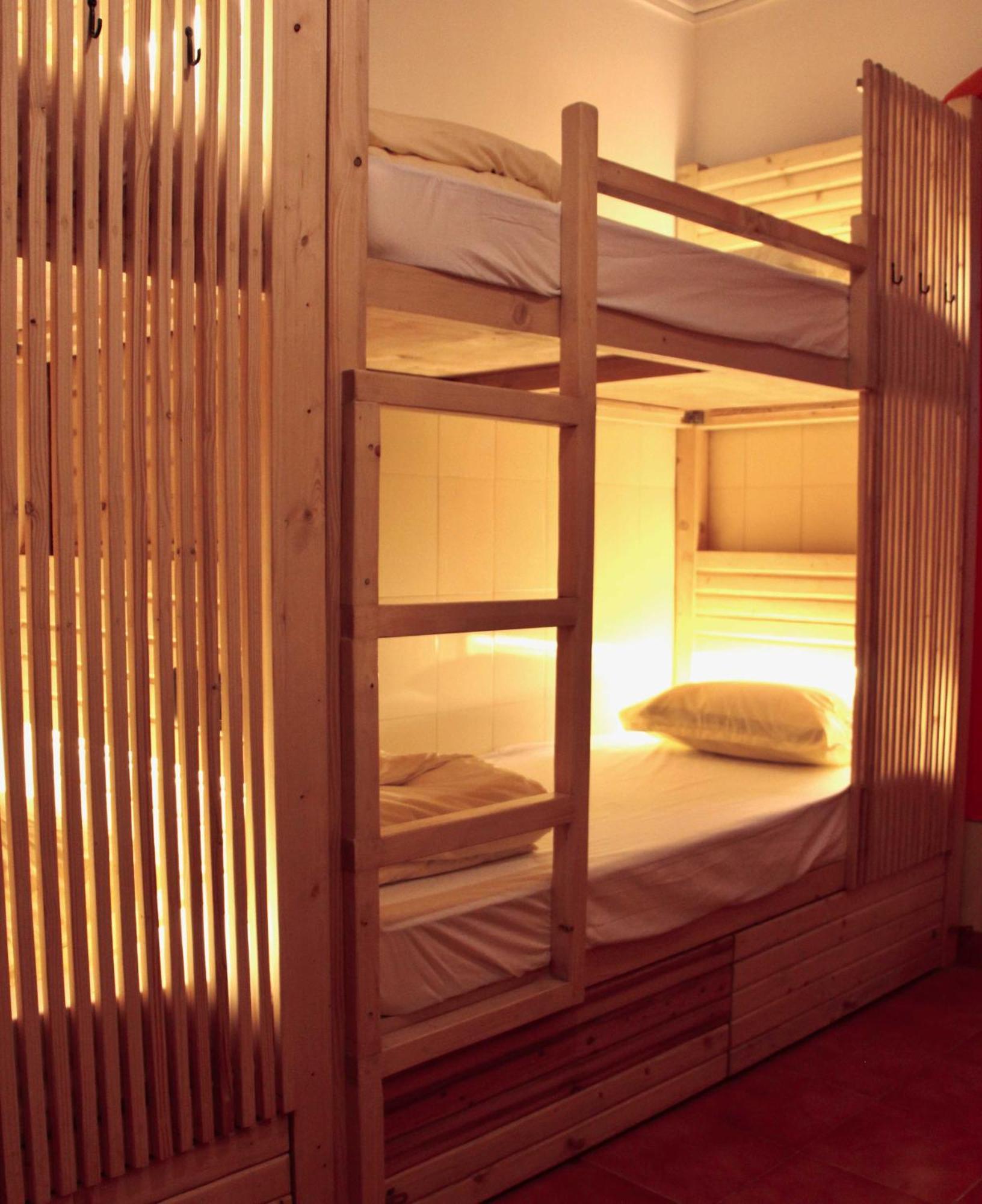 Bed 8-Bed Mixed Dormitory Room