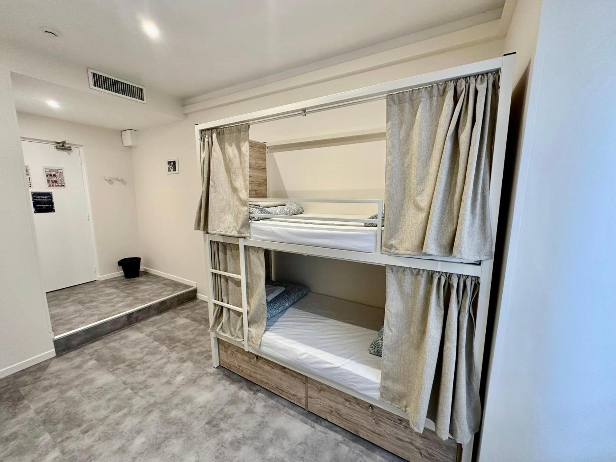 Bed 10-Bed Mixed Dormitory Room