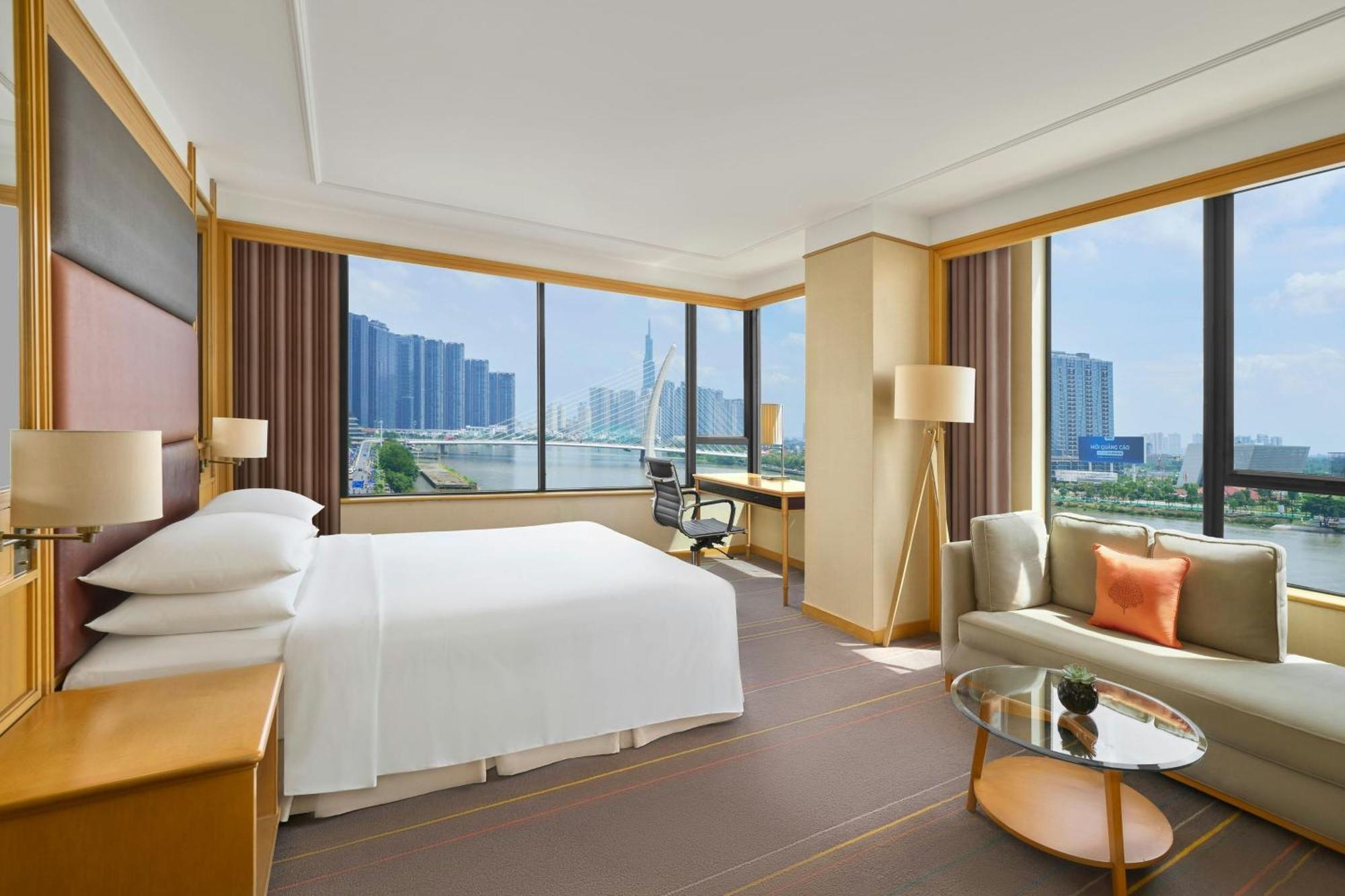 Executive King Studio or Club Level River View