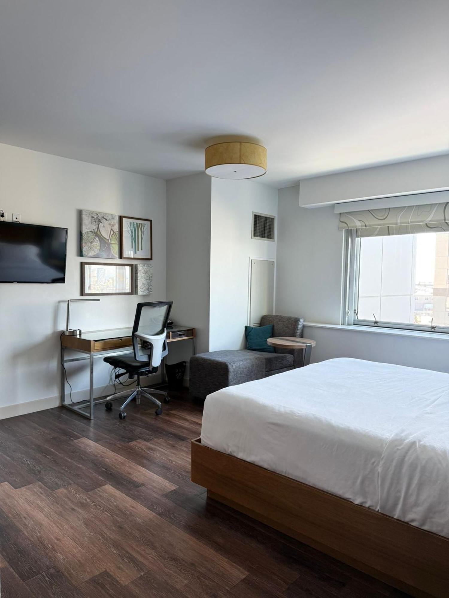 Standard King Room,1758423891:JPEG