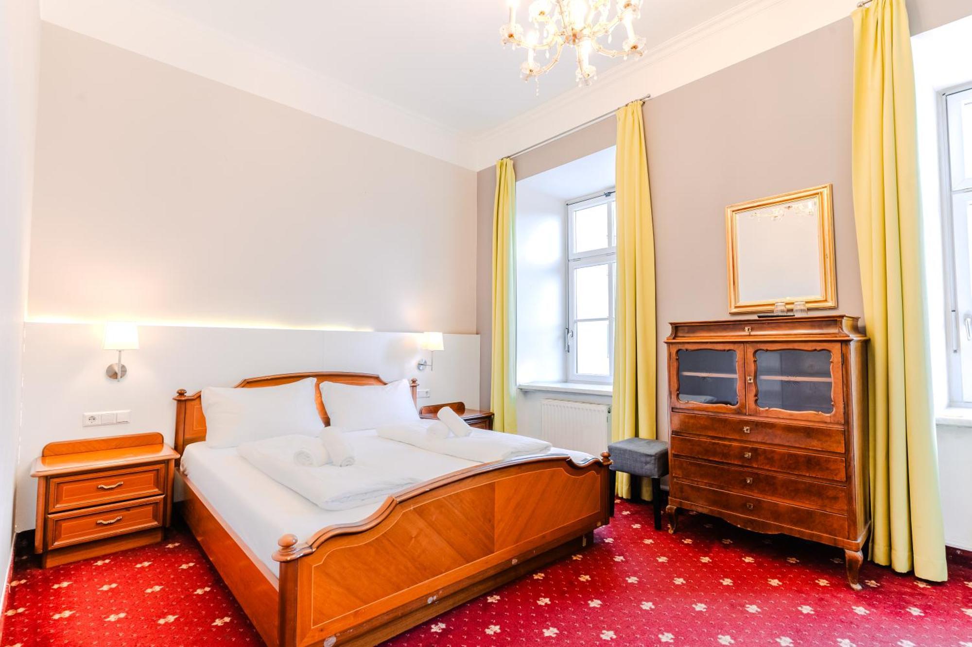 Classic Double Room