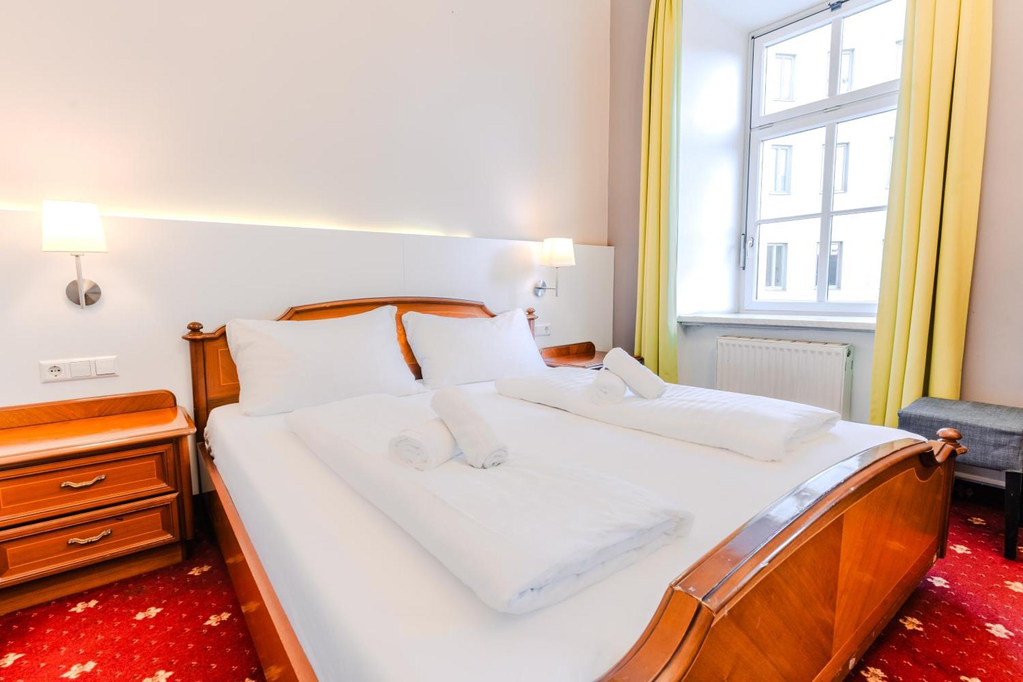 Classic Double Room