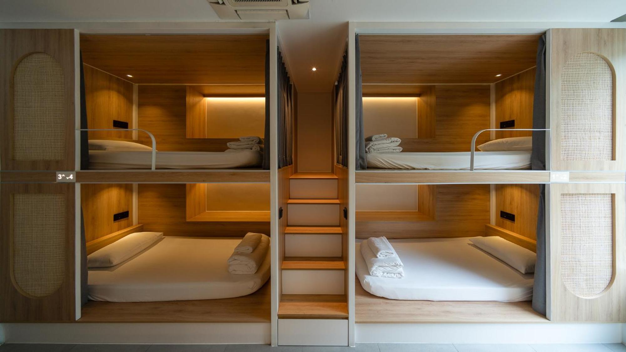 Bed 8-Bed Mixed Dormitory Room